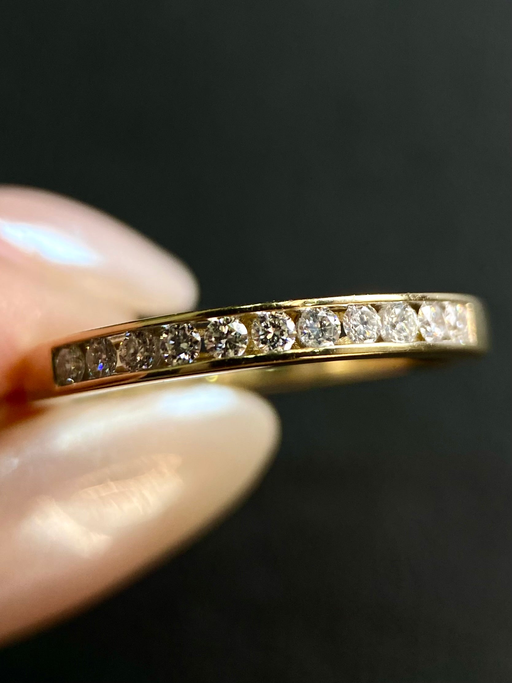 Churumbela Diamantes naturales Redondos 0.33ct Oro 14k Amarillo.            OF2345