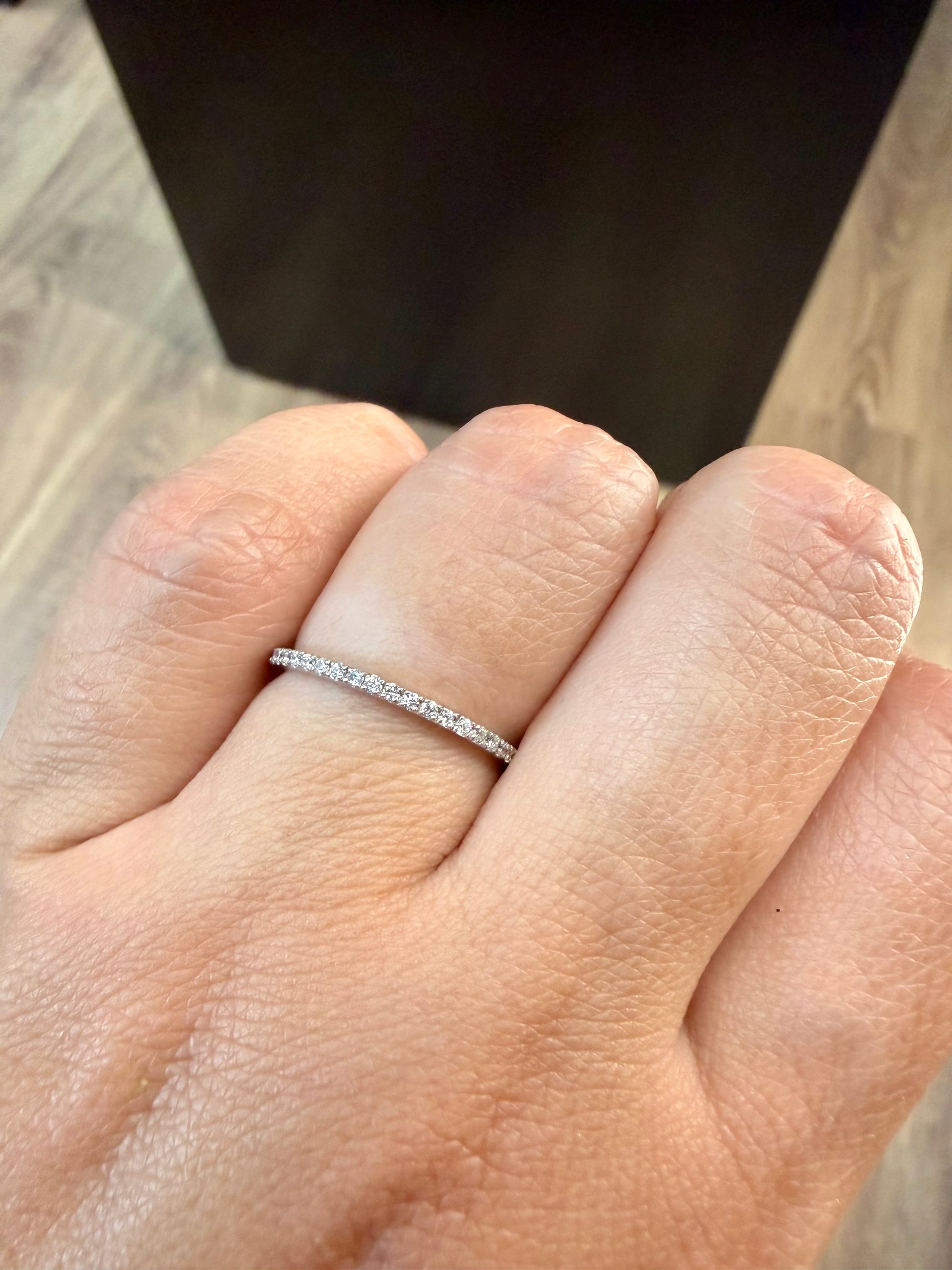 Churumbela Redonda 0.16ct Oro 14k Blanco.            OF2340