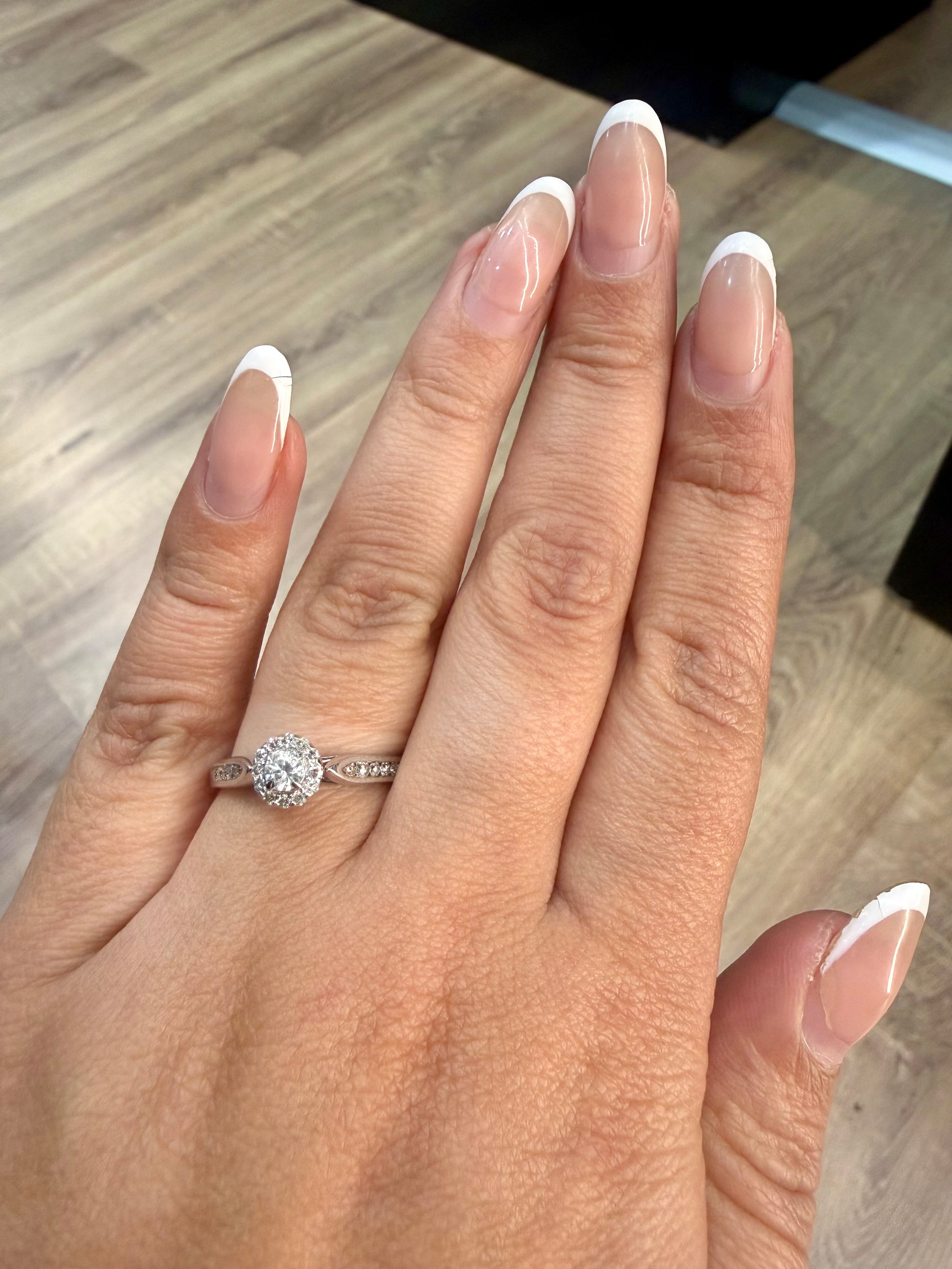 Oro Blanco 14k Redondo 0.12ct de Diamante Natural                                                  Anillo Compromiso OF2326