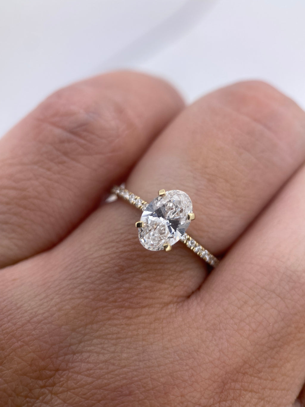 Diamante Laboratorio IGI Oval 1.00ct+0.16ct Oro Amarillo-Anillo de Compromiso