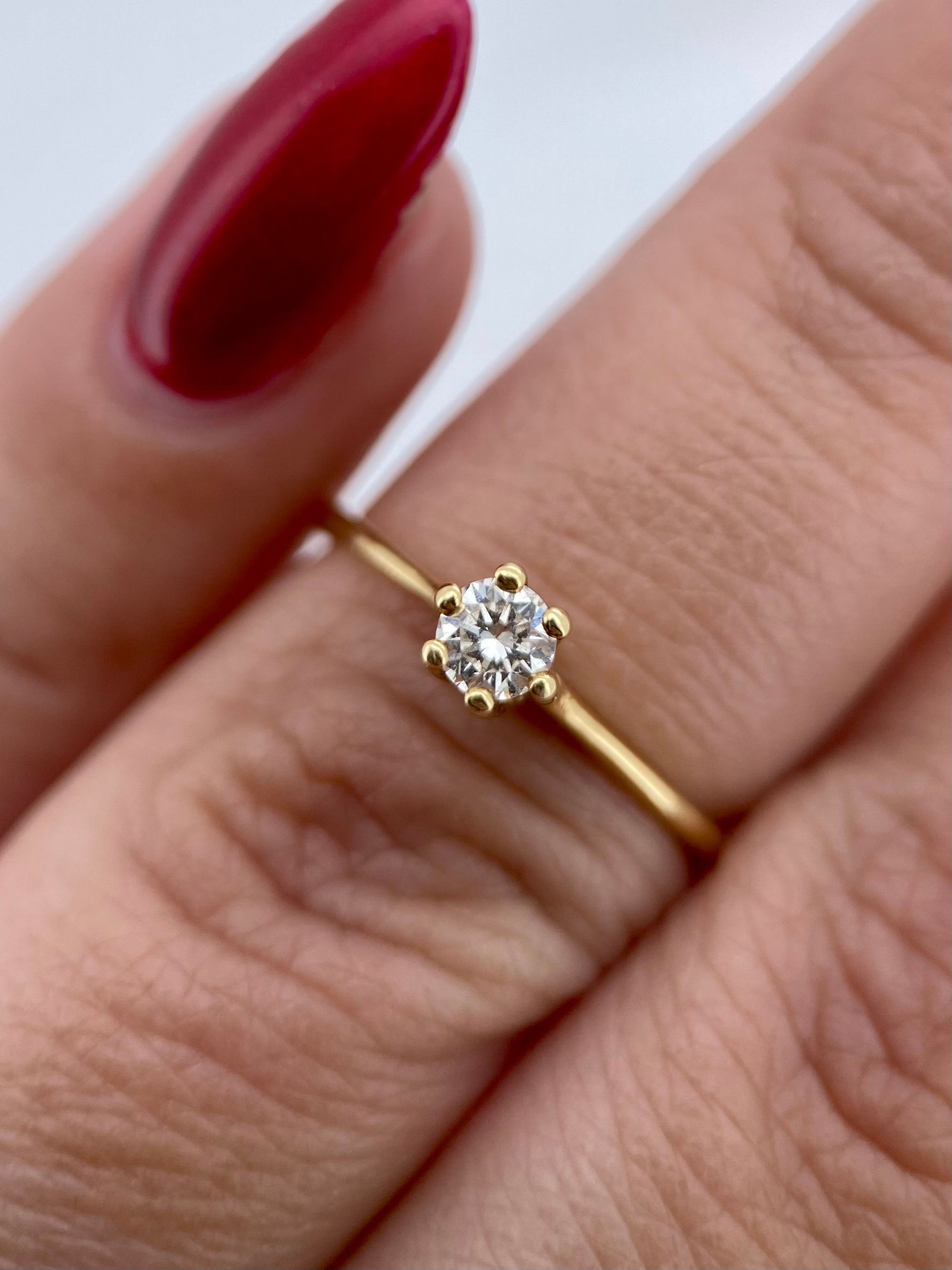 Oro Amarillo 14k Redondo 0.16ct de Diamante Natural                              Anillo Compromiso OF1706