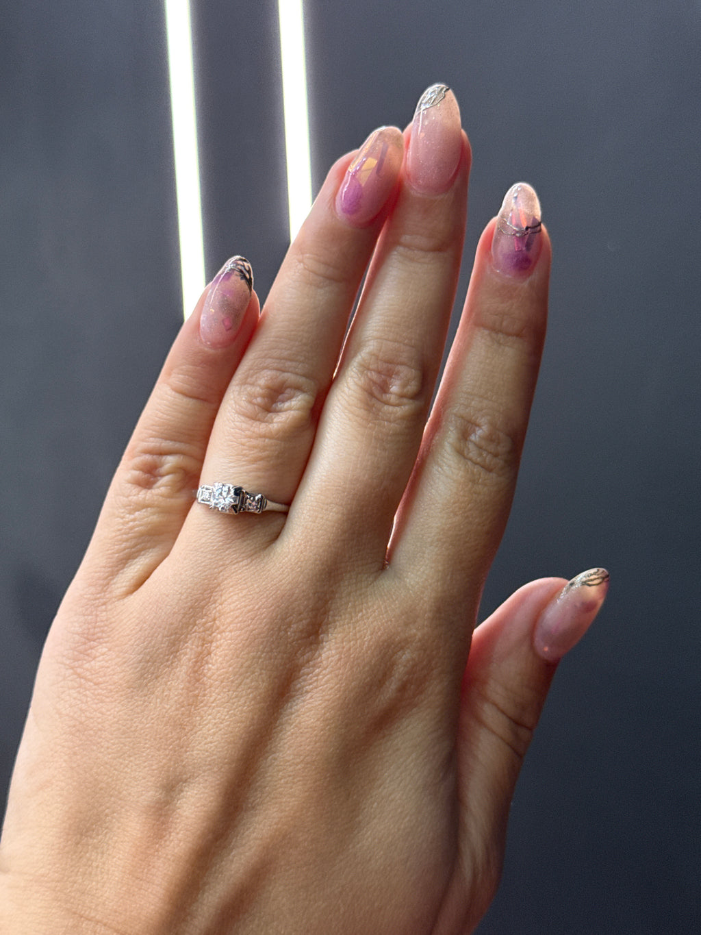 Oro Blanco 14k Princess 0.20ct +0.04ct L de Diamantes Naturales                            Anillo Compromiso OF1888