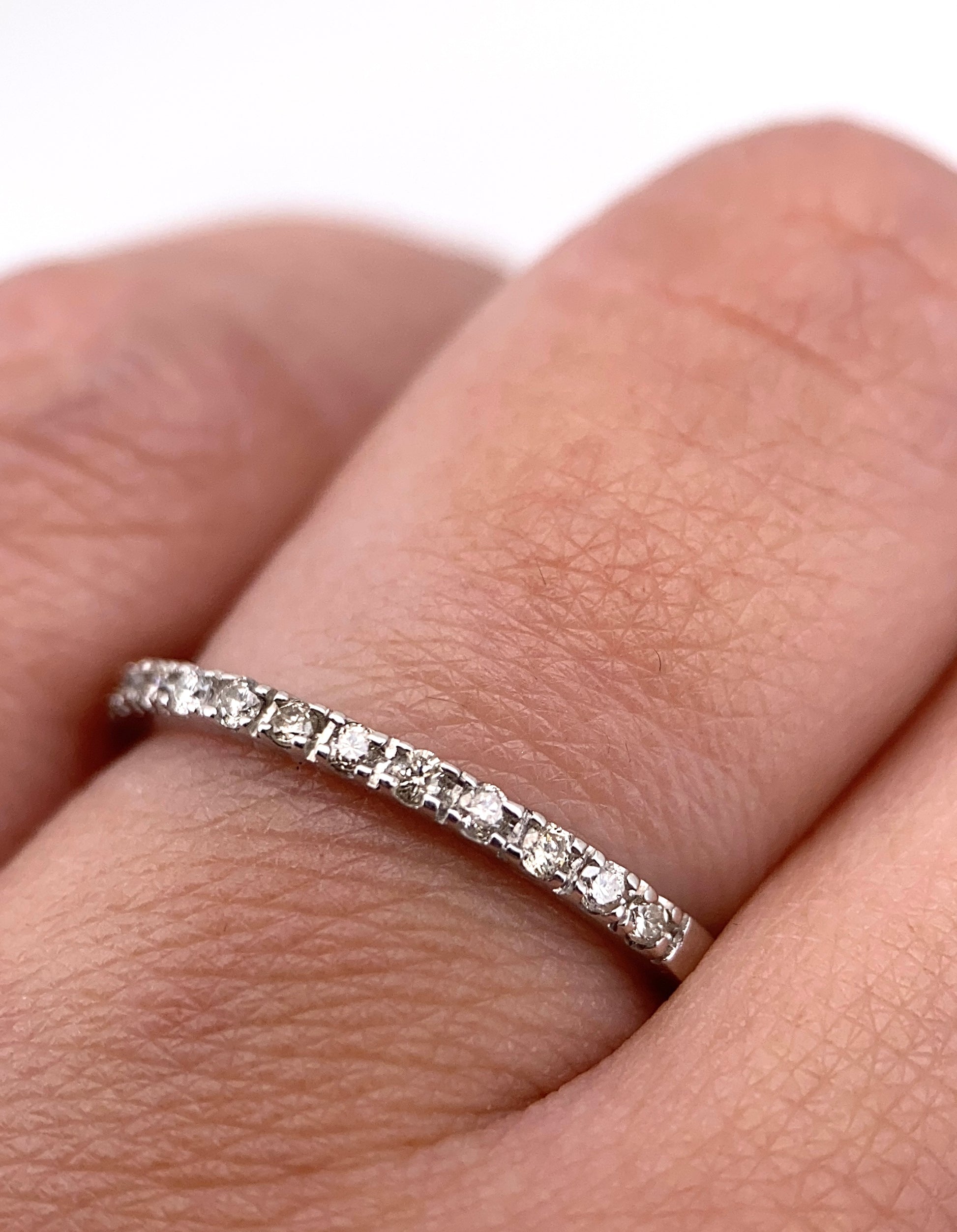 Churumbela Redonda 0.18ct Oro 14k Blanco.            OF2313