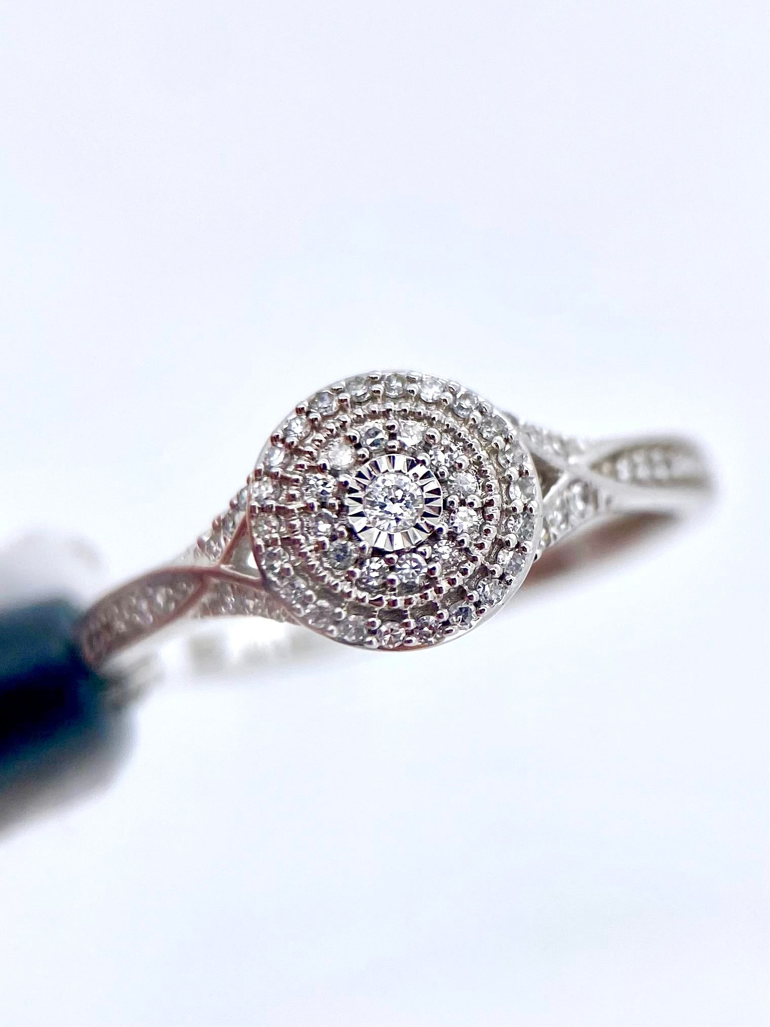 Oro Blanco 14k Redondo 0.17ct de Diamantes Naturales                            Anillo Compromiso OF1867