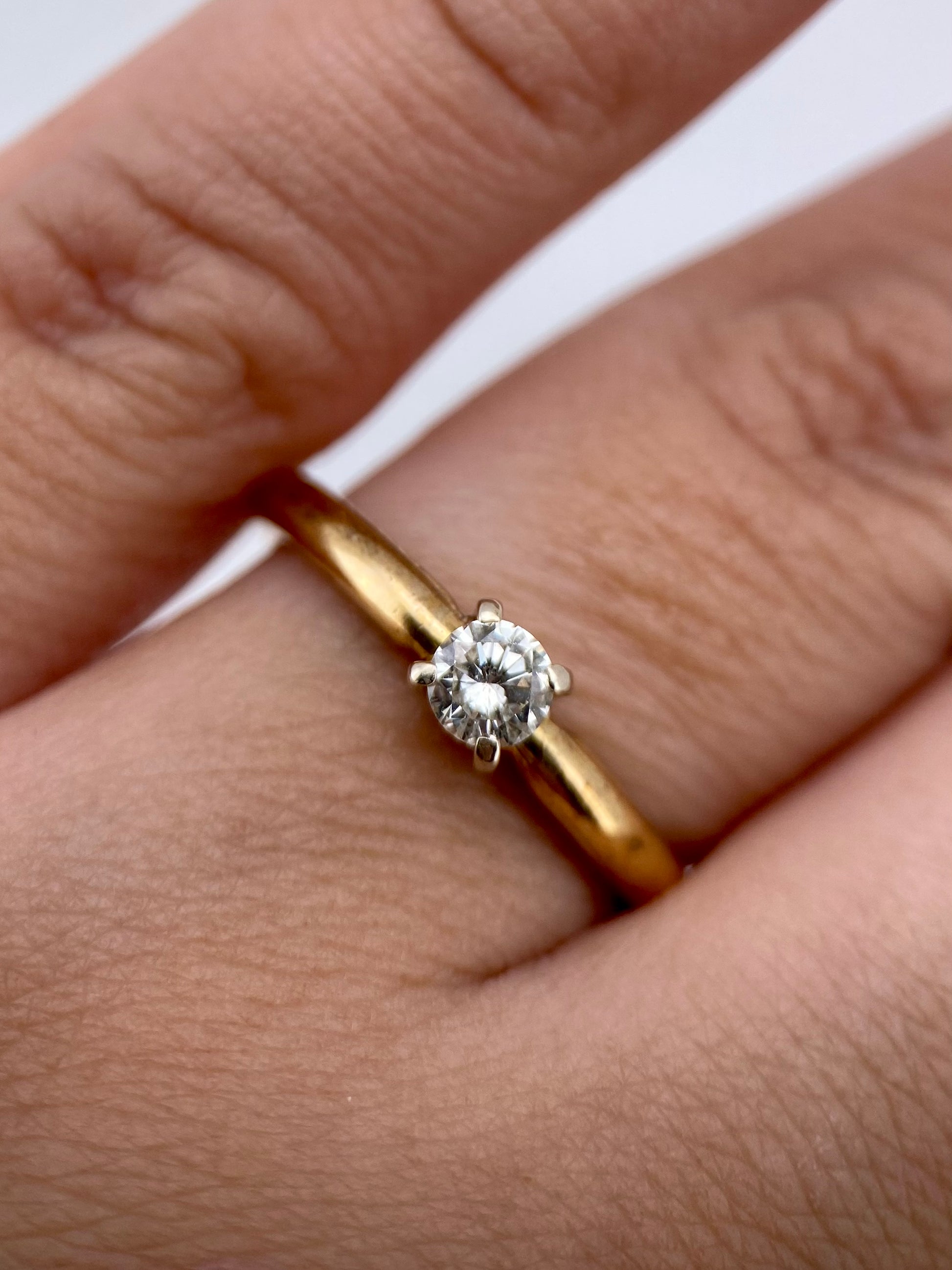Oro Amarillo 14k Redondo 0.26ct de Diamante Natural                              Anillo Compromiso OF1908