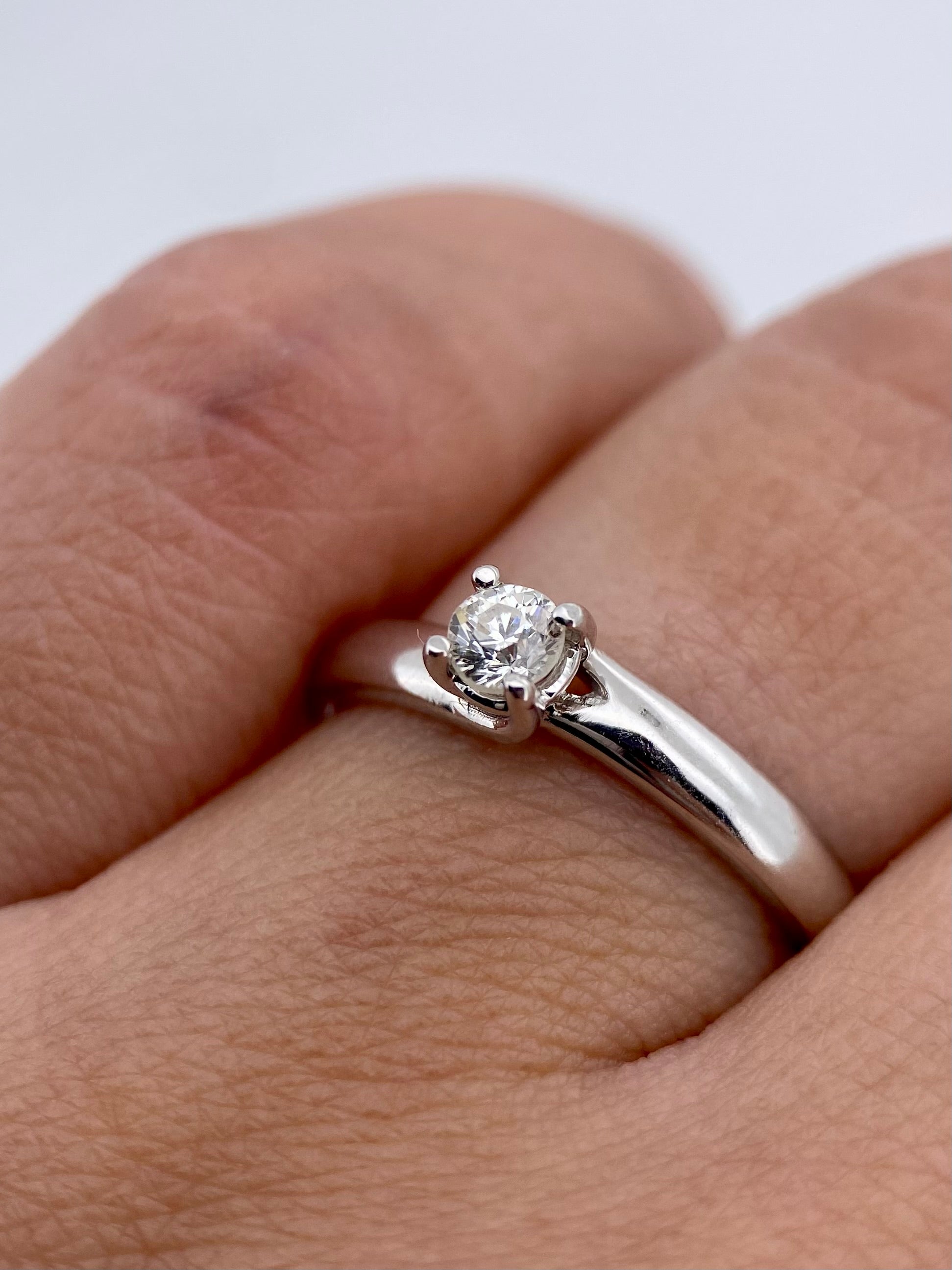 Oro Blanco 14k Redondo 0.23ct de Diamante Natural                                                  Anillo Compromiso OF1438