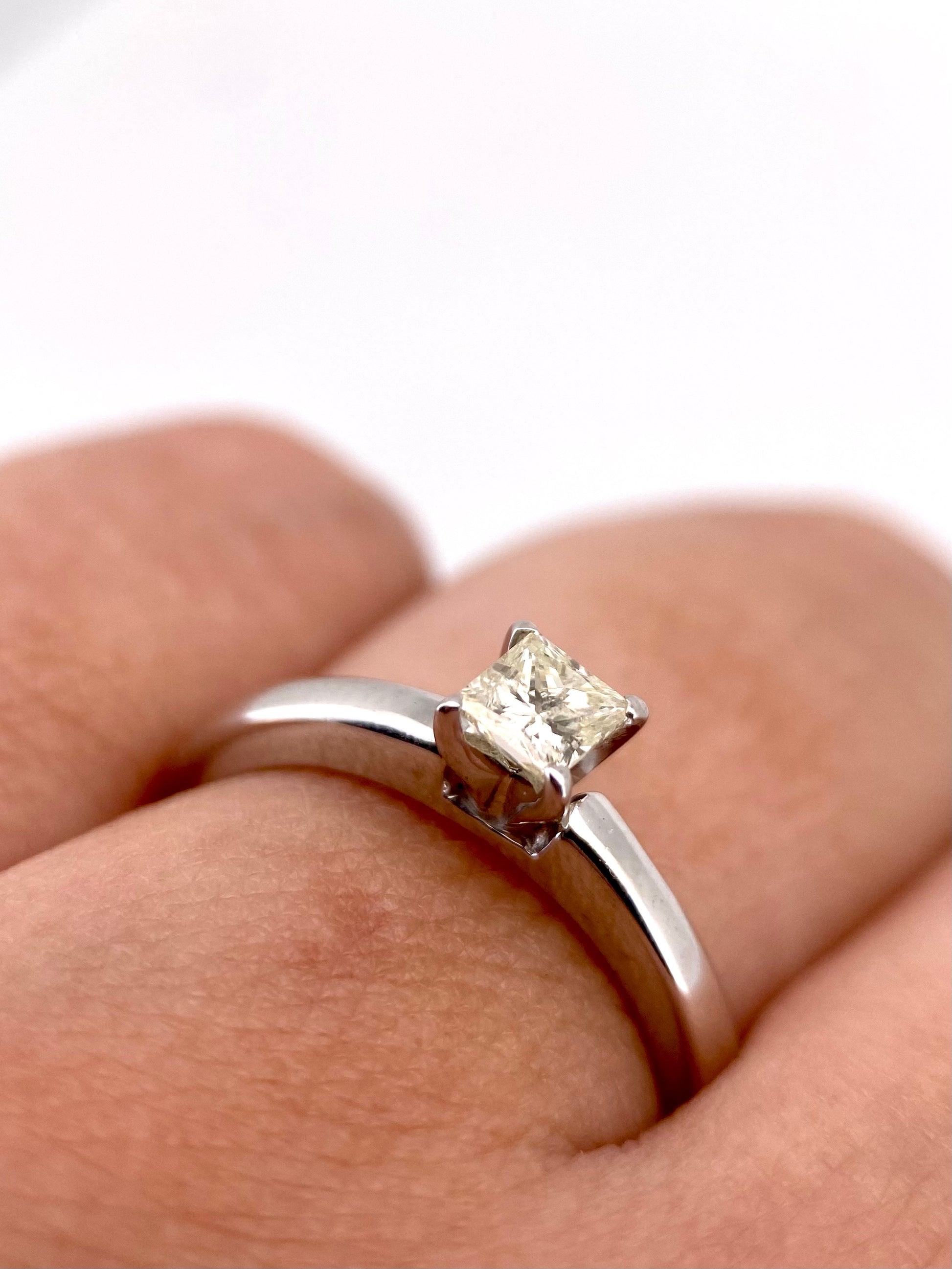 Oro Blanco 14k Princes 0.35ct de Diamante Natural                                        Anillo Compromiso OF2303