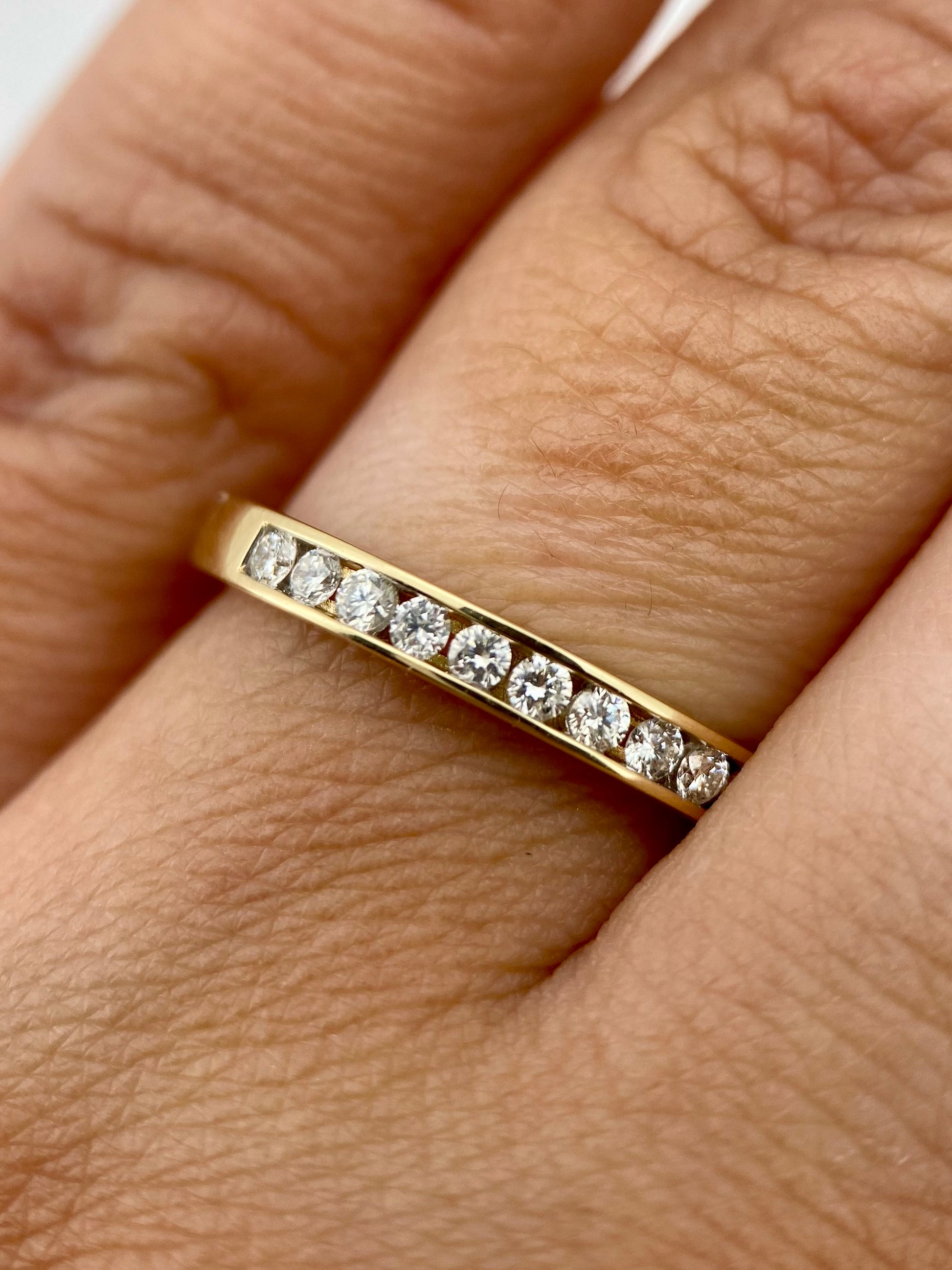 Churumbela Diamantes naturales Redondos 0.33ct Oro 14k Amarillo.            OF2345