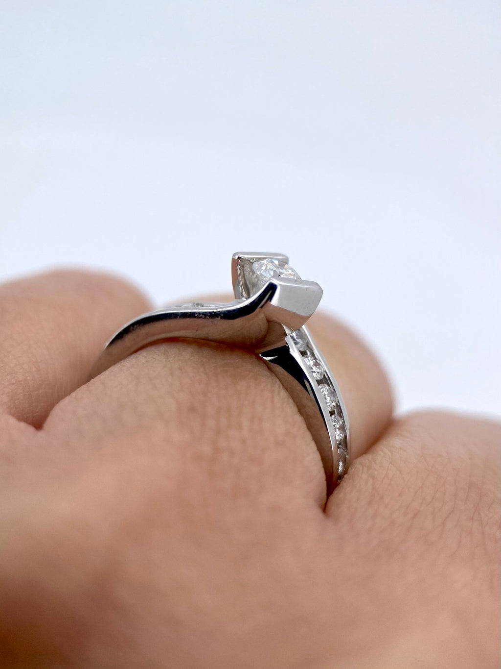 Oro Blanco 14k Redondo 0.16ct + 0.25ct de Diamantes Naturales                            Anillo Compromiso OF2032