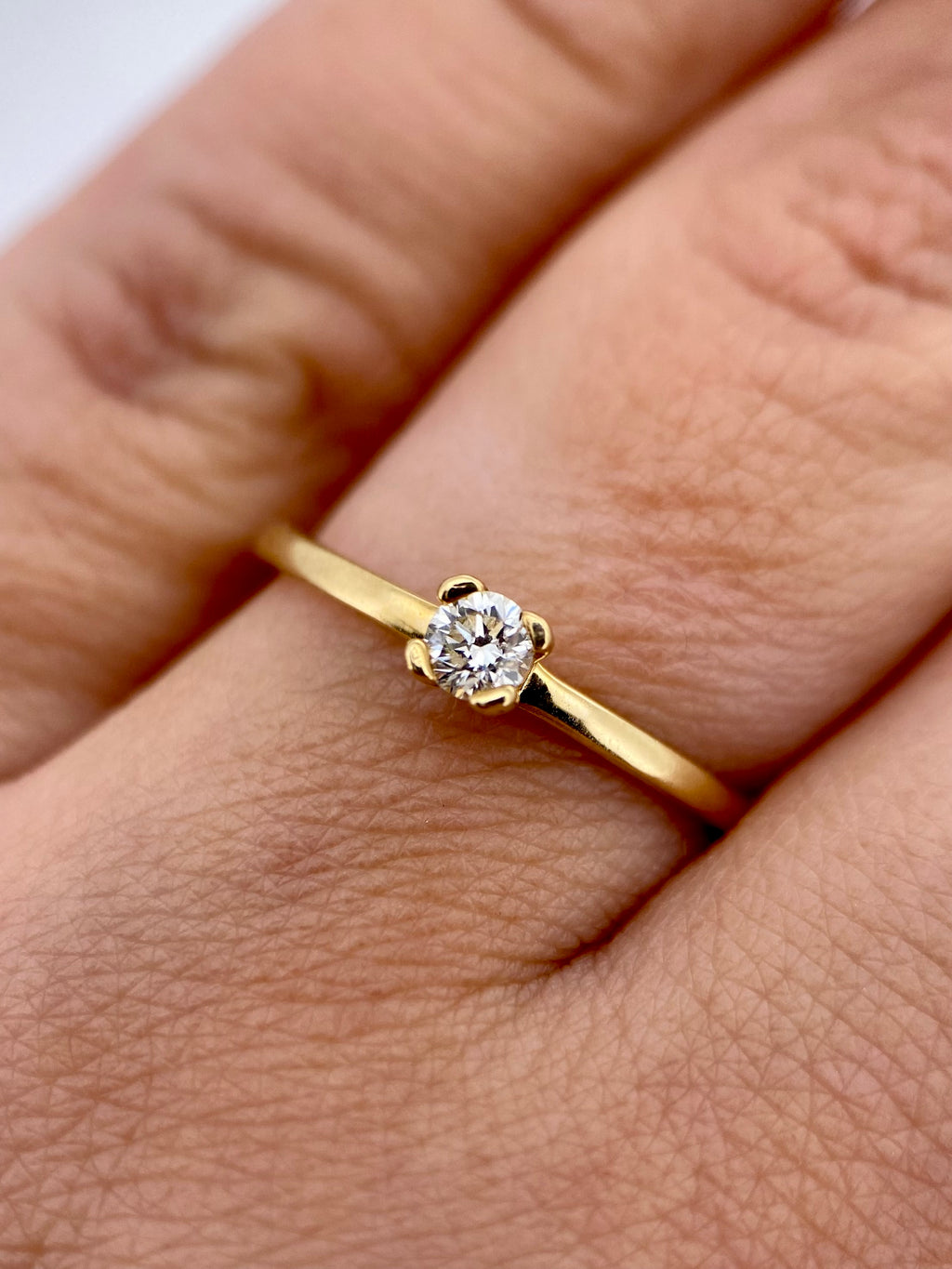 Oro Amarillo 14k Redondo 0.14ct de Diamante Natural                              Anillo Compromiso OF2212