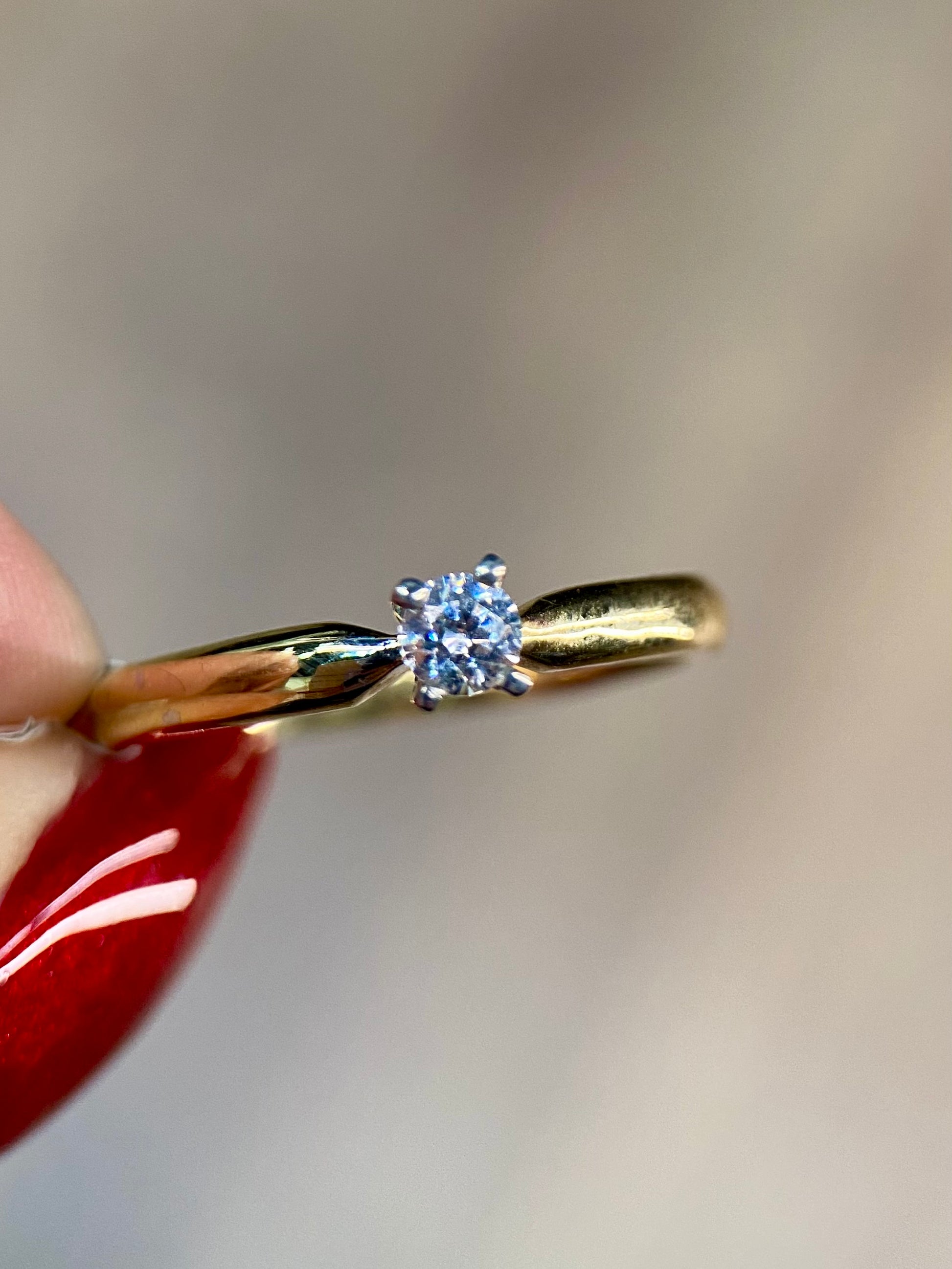 Oro Amarillo 14k Redondo 0.15ct de Diamante Natural                              Anillo Compromiso OF2095