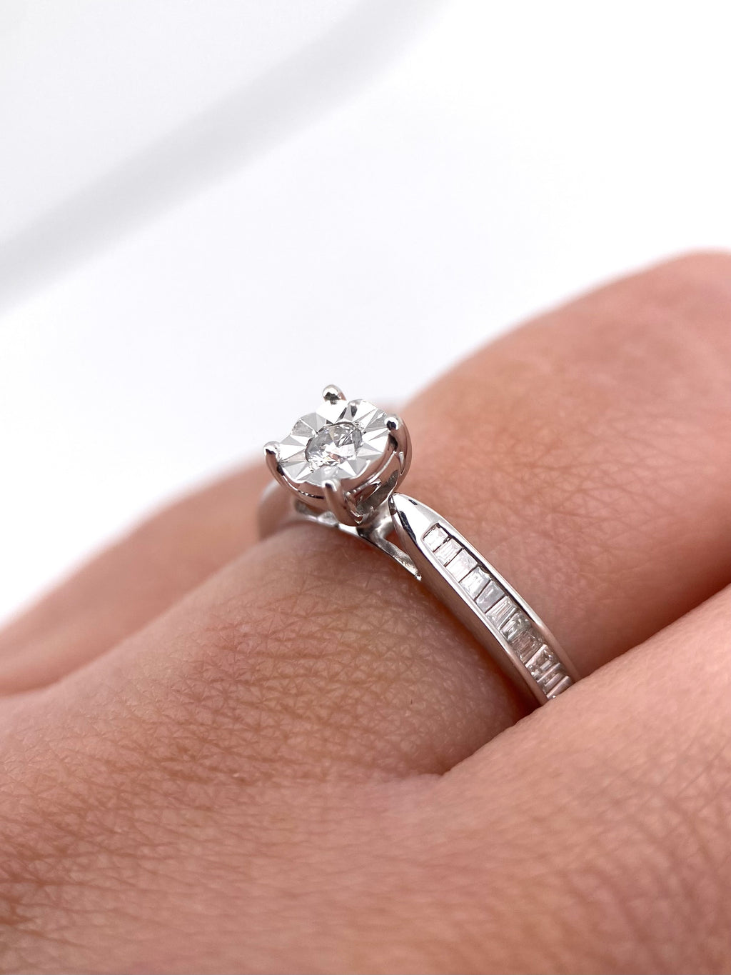Oro Blanco 14k Redondo 0.25ct de Diamantes Naturales                            Anillo Compromiso OF2310