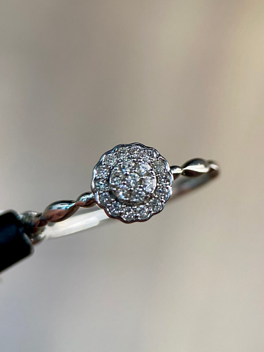 Oro Blanco 14k Redondo 0.16ct de Diamantes Naturales                            Anillo Compromiso OF1868