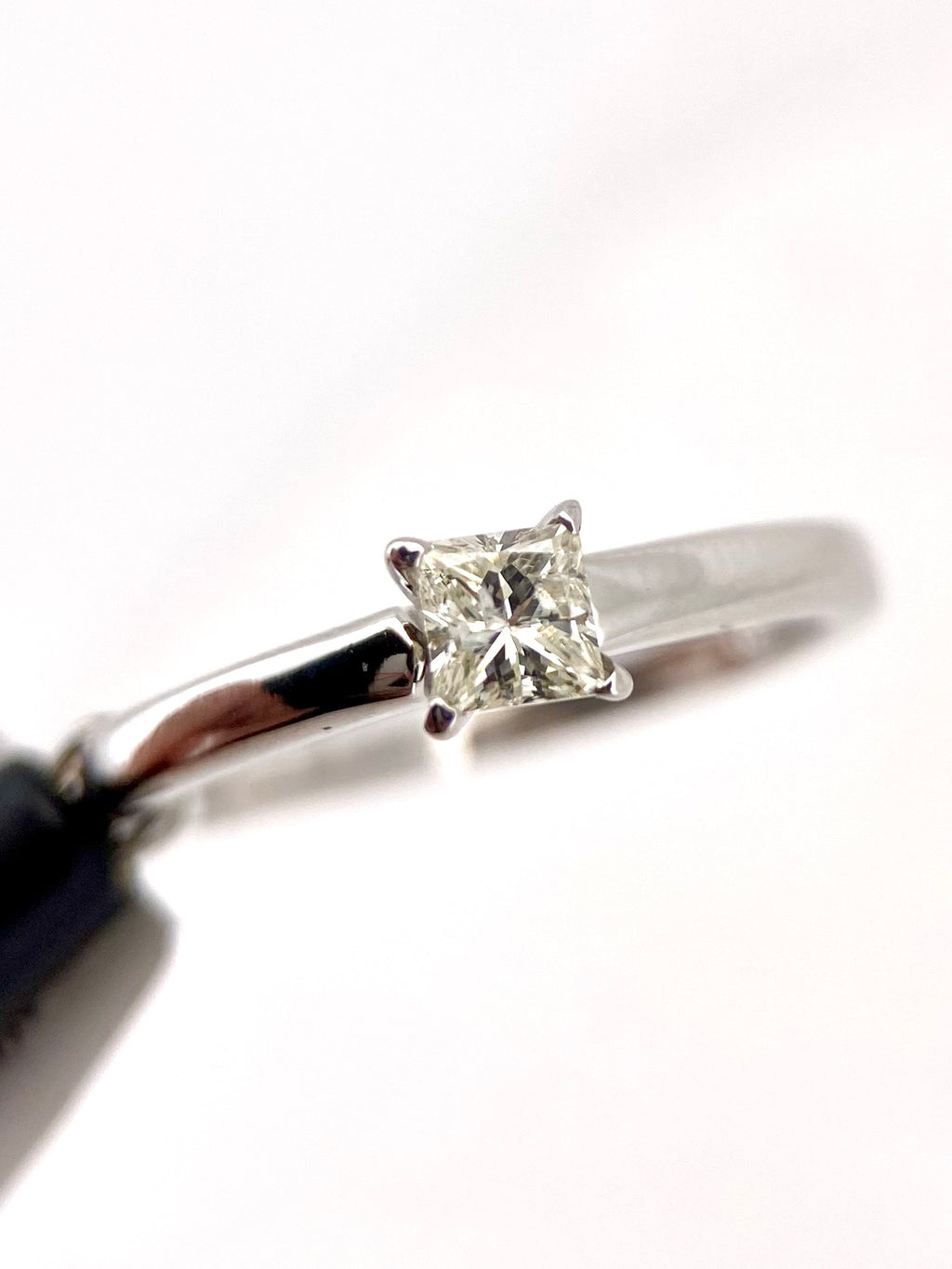 Oro Blanco 14k Princes 0.35ct de Diamante Natural                                        Anillo Compromiso OF2303