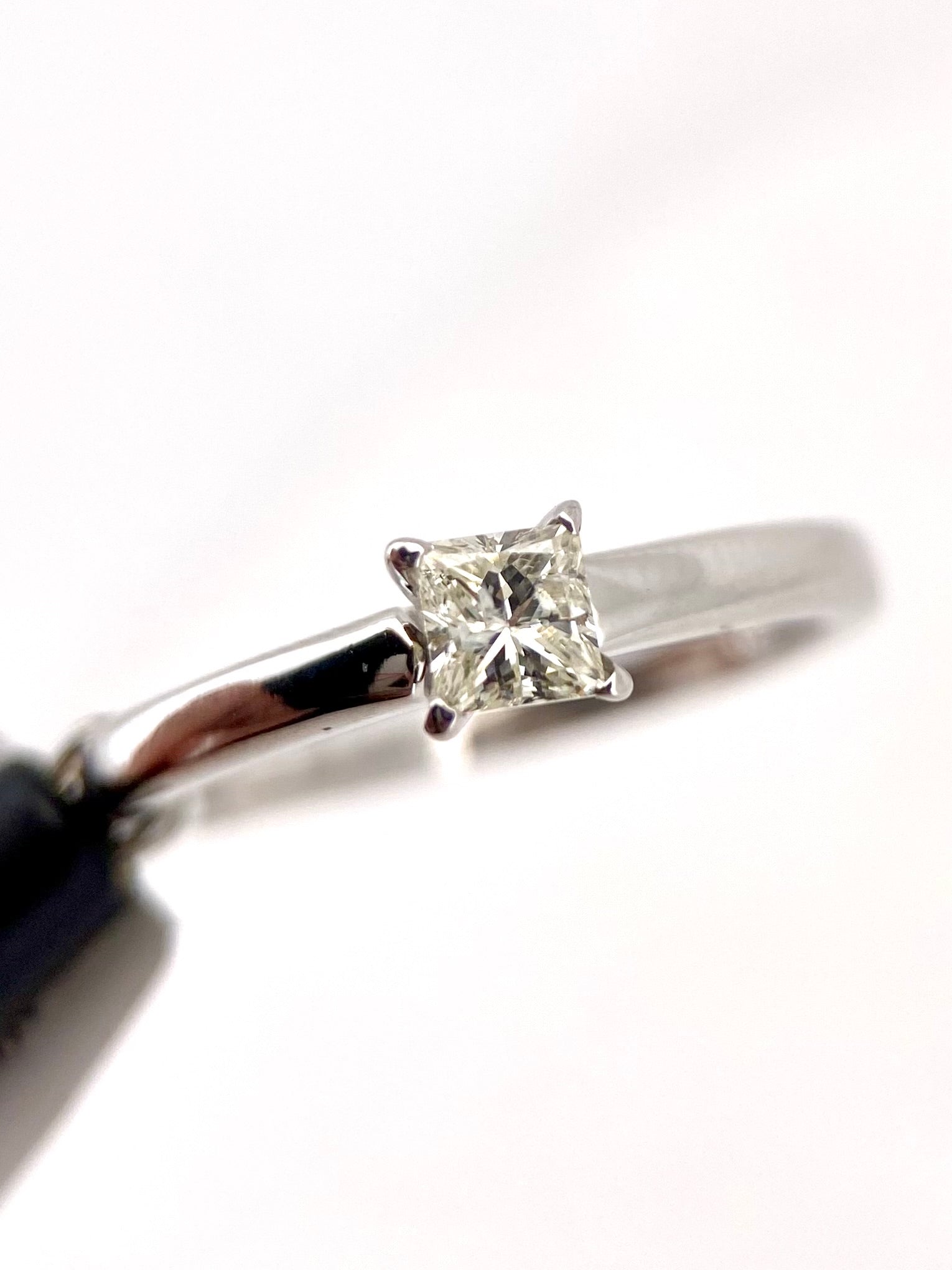 Oro Blanco 14k Princes 0.35ct de Diamante Natural                                        Anillo Compromiso OF2303