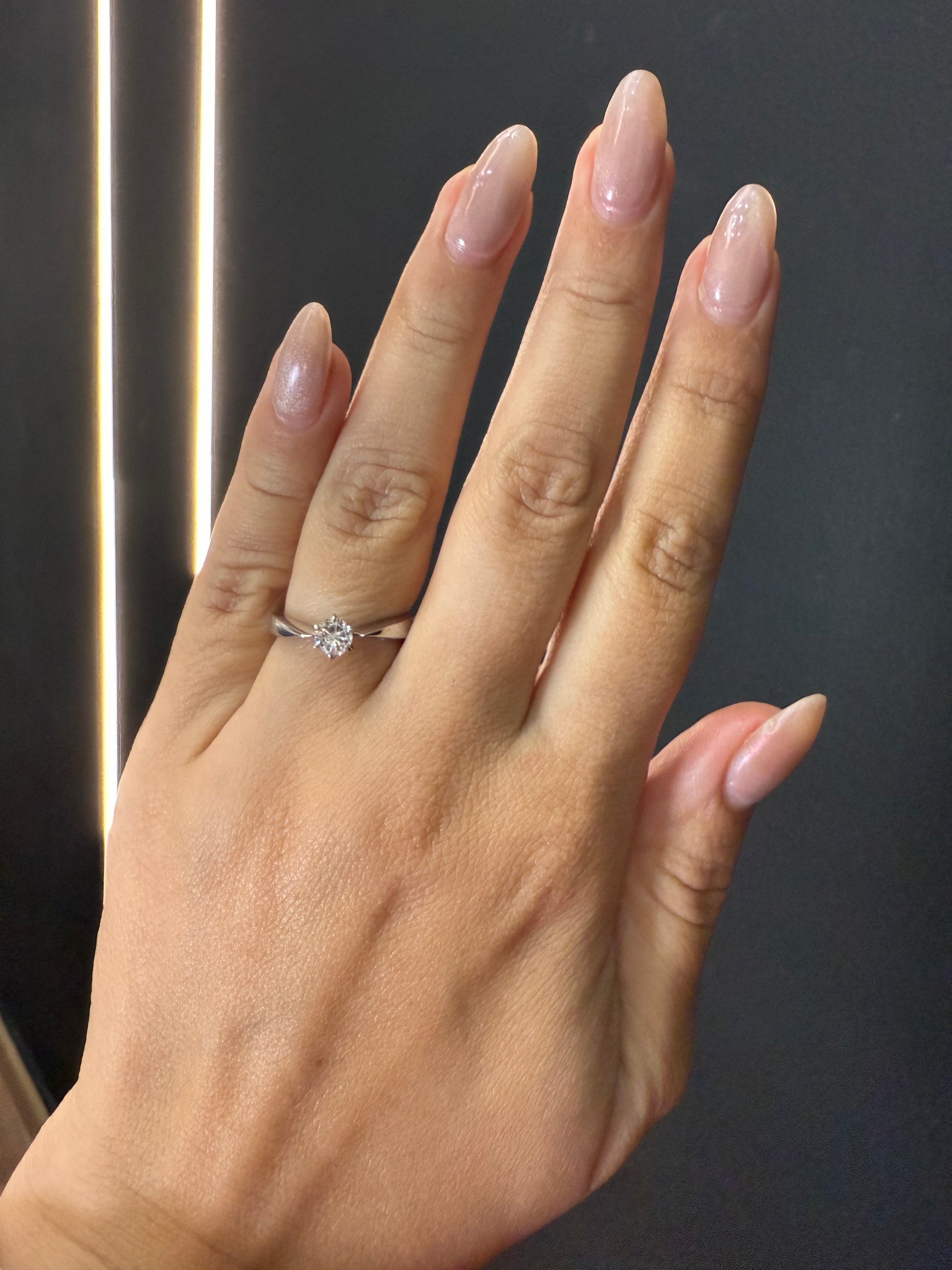 Oro Blanco 14k Redondo 0.40ct de Diamante Natural.                                                  Anillo Compromiso OF2185