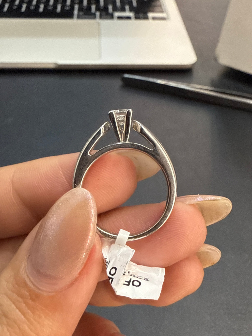 Oro Blanco 14k Princess 0.58ct de Diamantes Naturales                            Anillo Compromiso OF1865