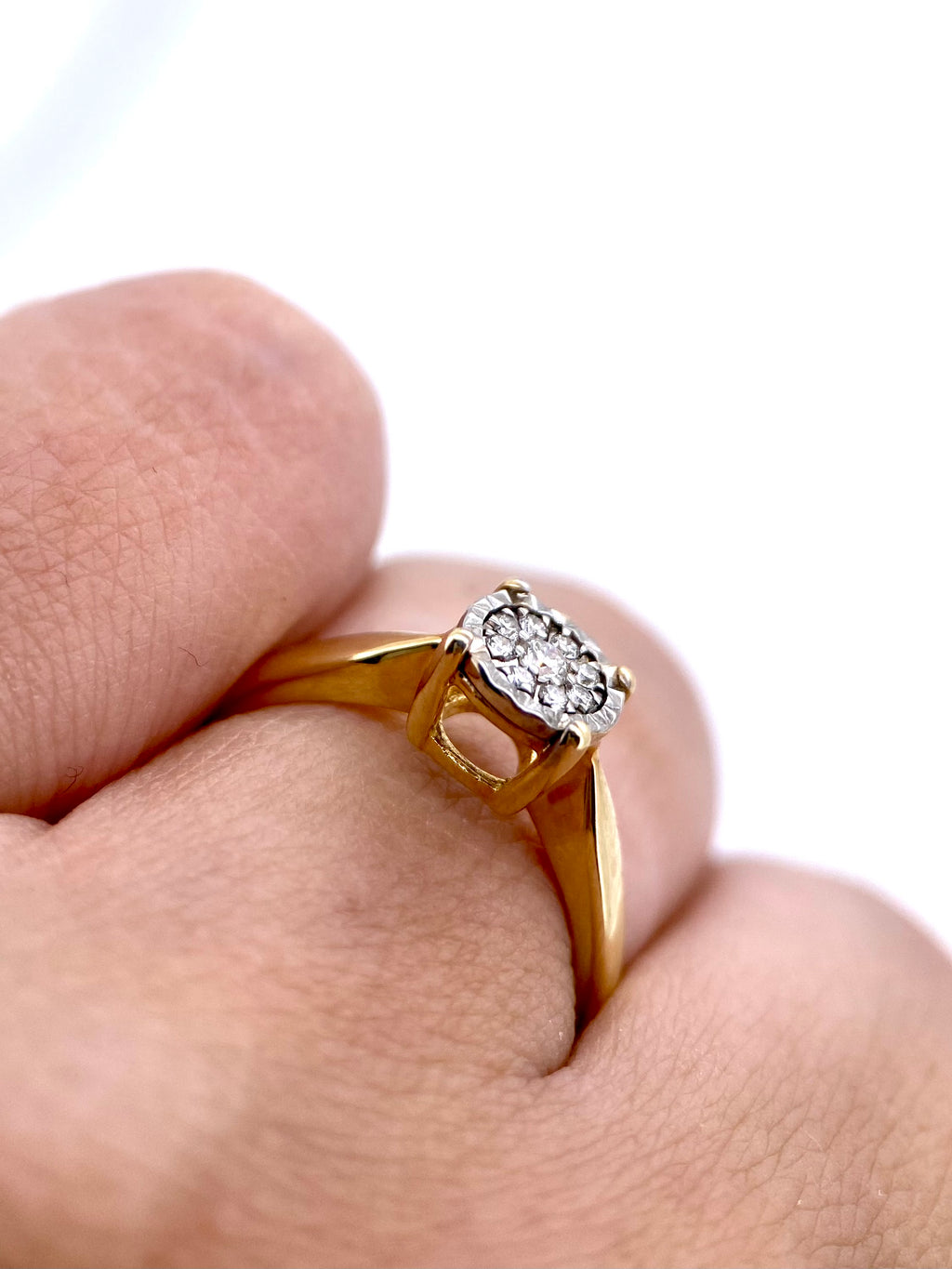 Oro Amarillo 14k Redondo 0.20ct de Diamantes Naturales                            Anillo Compromiso OF2329