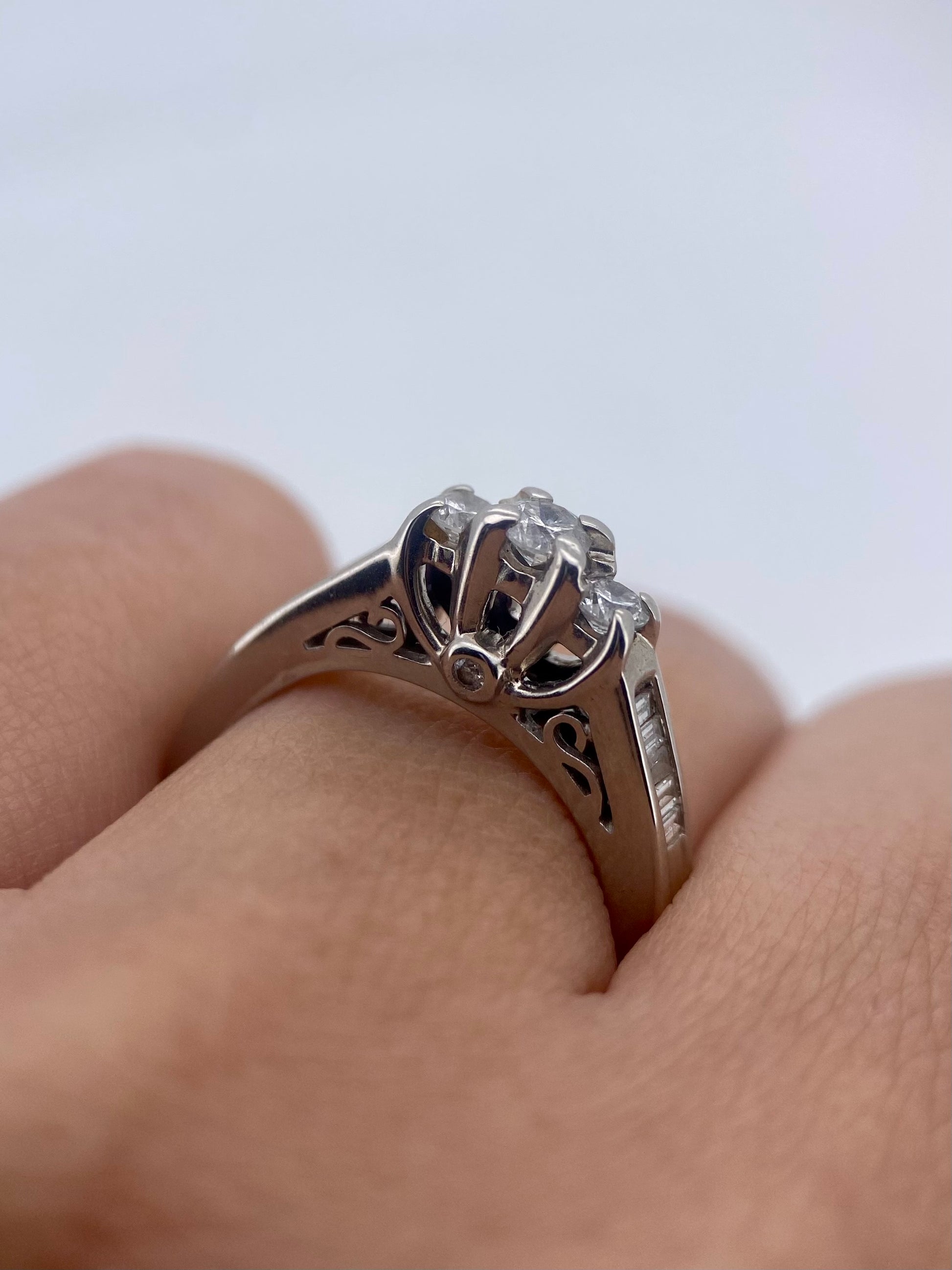 Oro Blanco 14k Redondo 0.46ct de Diamante Natural.                                                  Anillo Compromiso OF1839