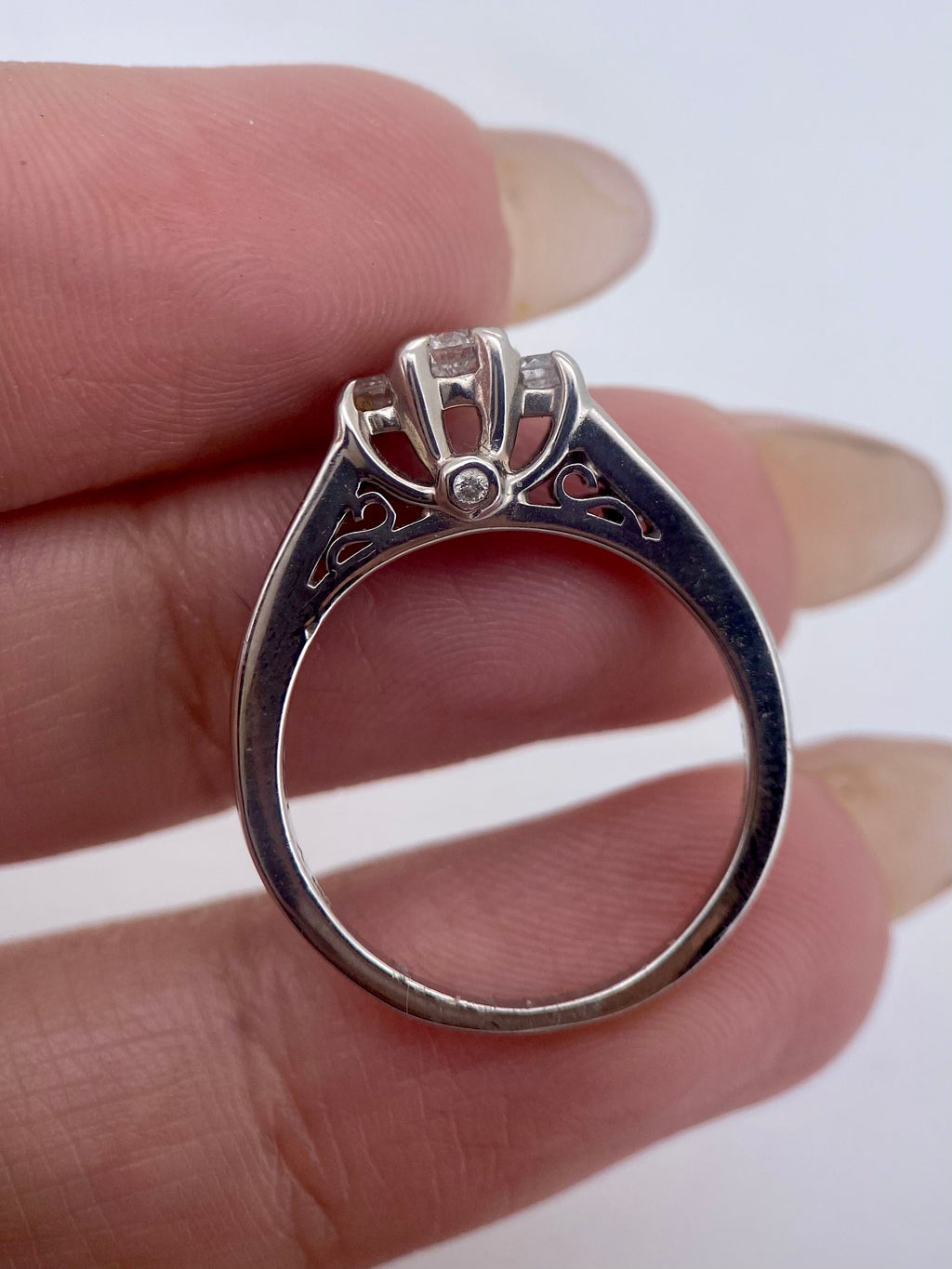 Oro Blanco 14k Redondo 0.46ct de Diamante Natural.                                                  Anillo Compromiso OF1839