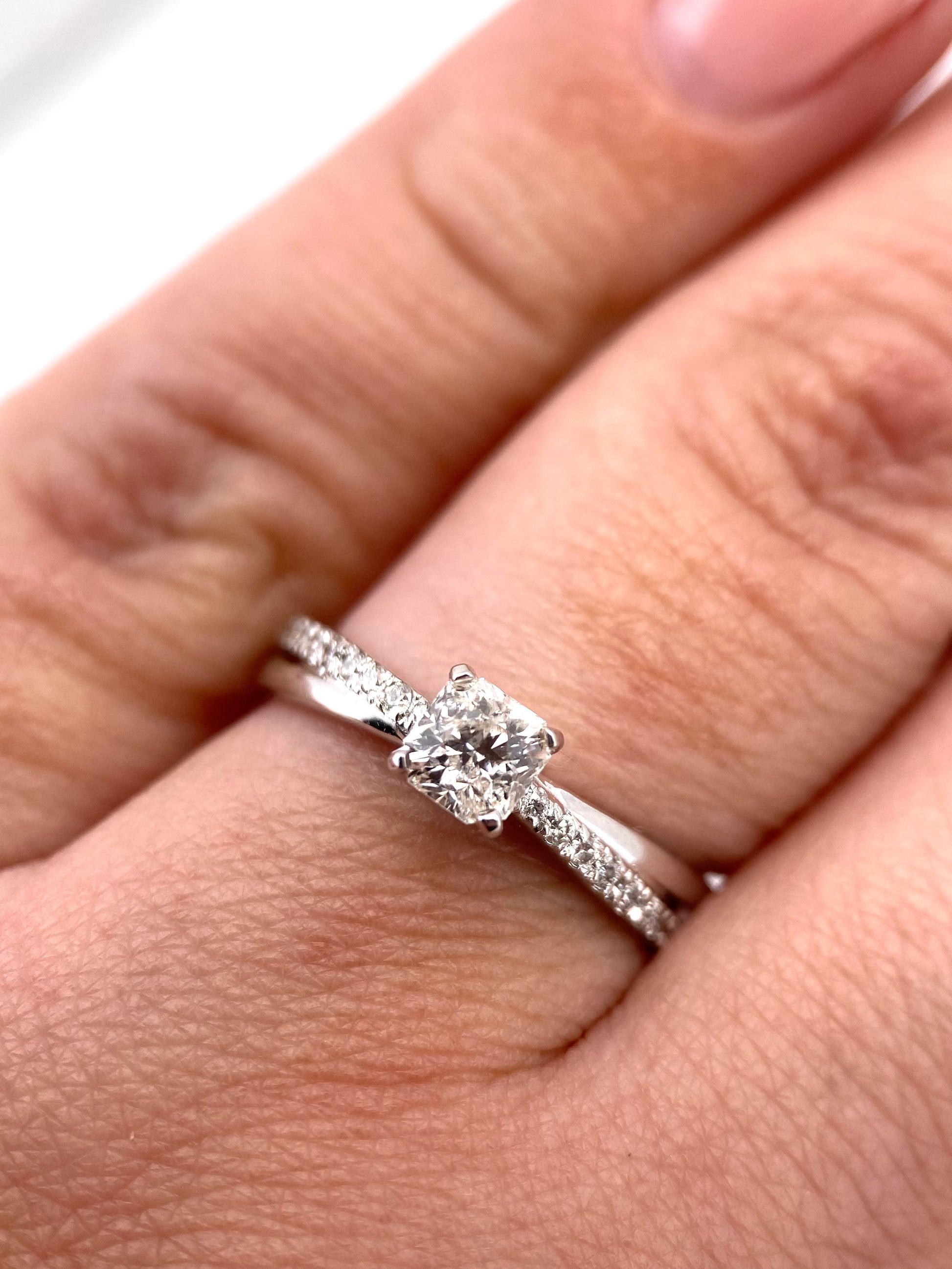 Oro Blanco 14k Redondo 0.30ct + 0.16ct Lde Diamantes Naturales                            Anillo Compromiso OF2300