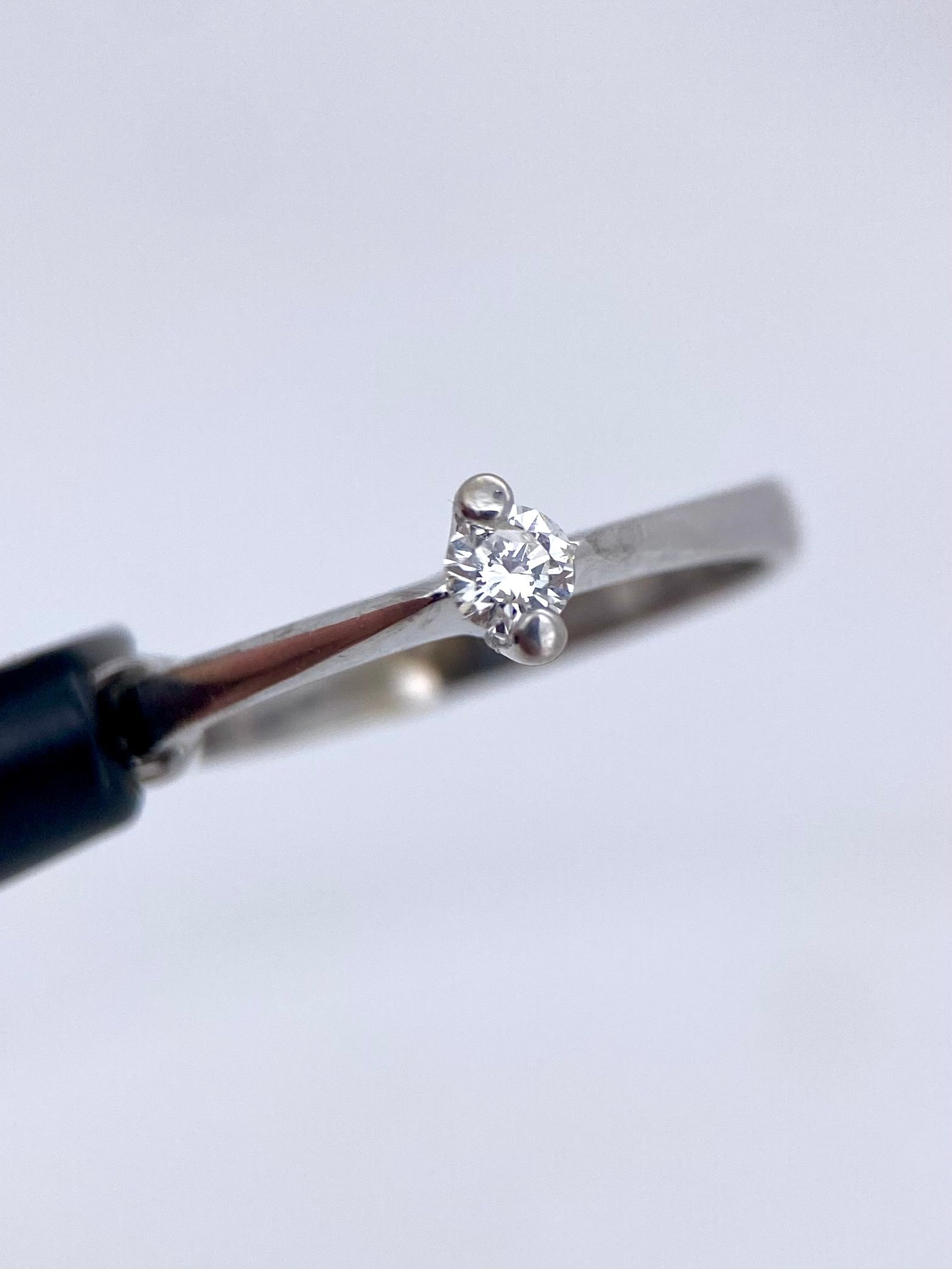 Oro Blanco 14k Redondo 0.10ct de Diamante Natural                                                  Anillo Compromiso OF1265