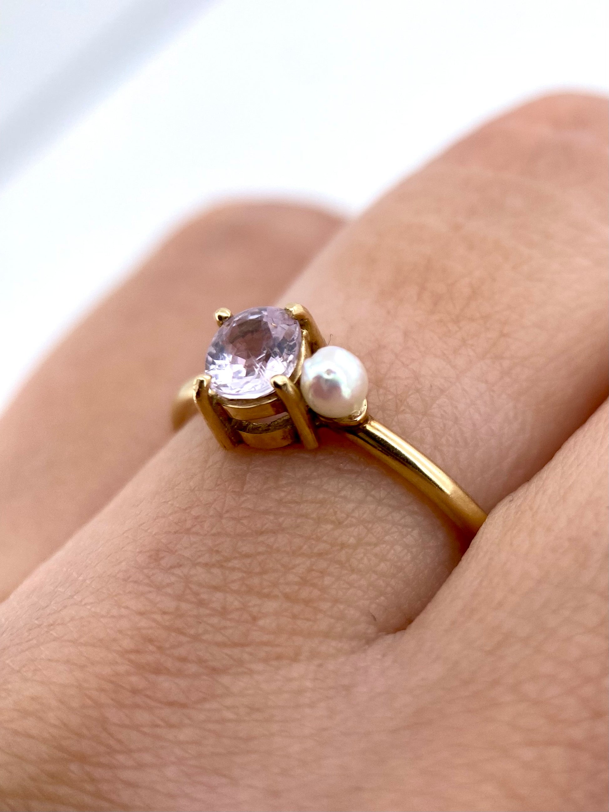 Oro Amarillo 14k Oval 0.56 de Zafiro Natural                         Anillo Compromiso OF2035