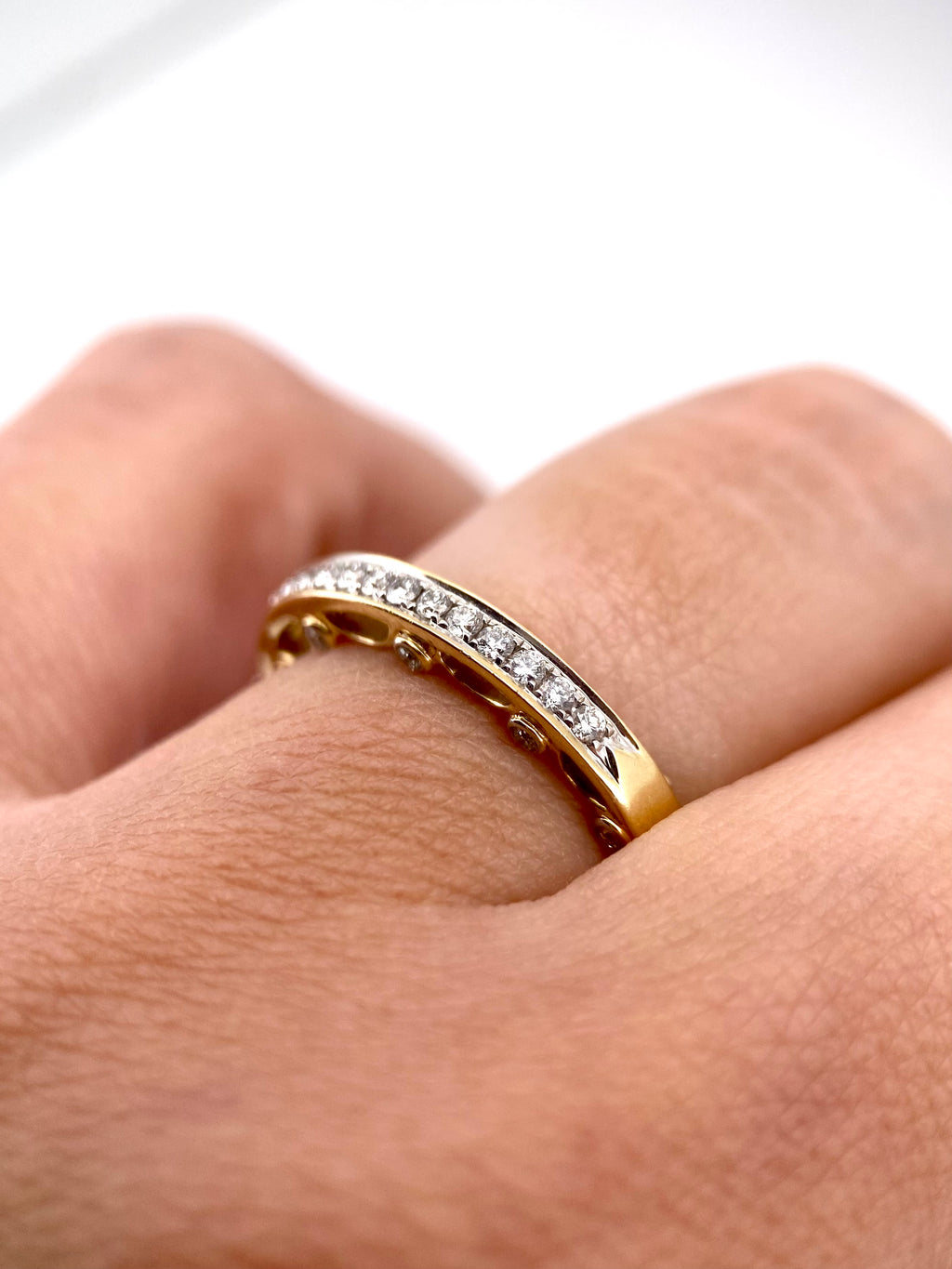 Churumbela con Diamantes Naturales Redondos 0.40ct Oro 14k Amarillo.            OF2193