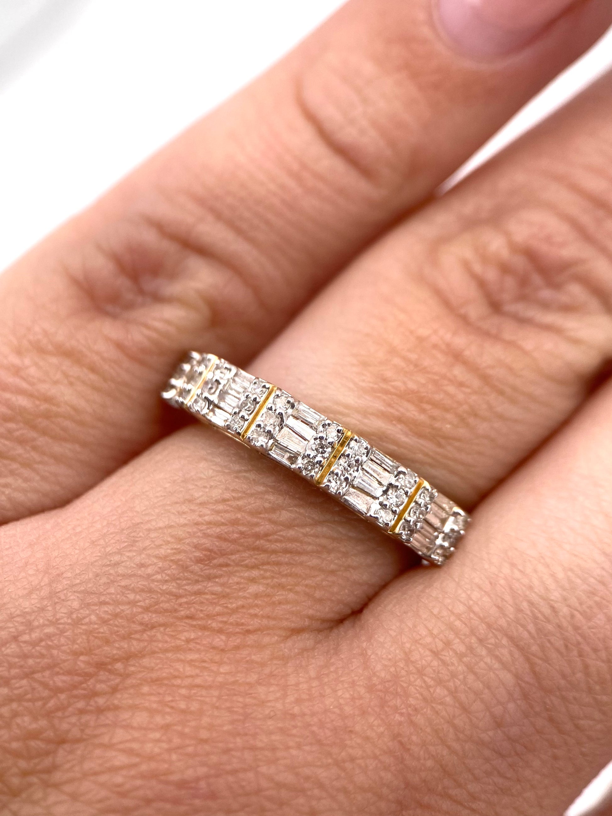 Churumbela con Baguettes 0.60ct Oro 14k Amarillo.            OF2219