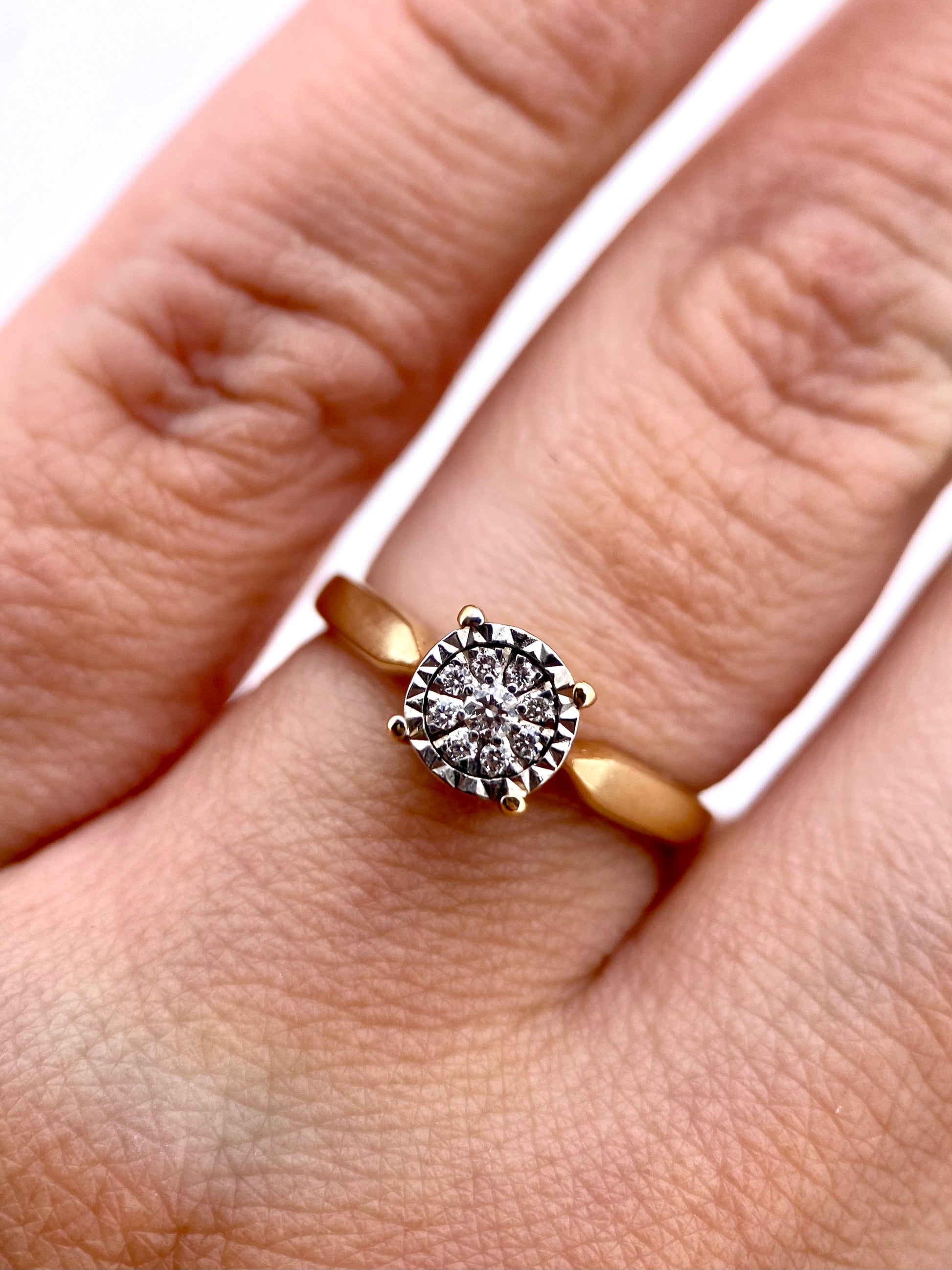 Oro Amarillo 14k Redondo 0.20ct de Diamantes Naturales                            Anillo Compromiso OF2329