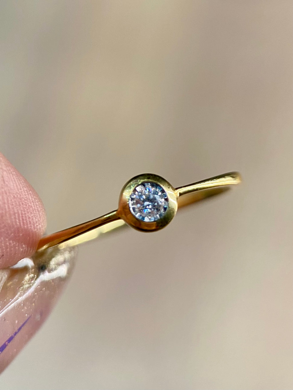 Oro Amarillo 14k Redondo 0.06ct de Diamante Natural                           Anillo Compromiso OF2053