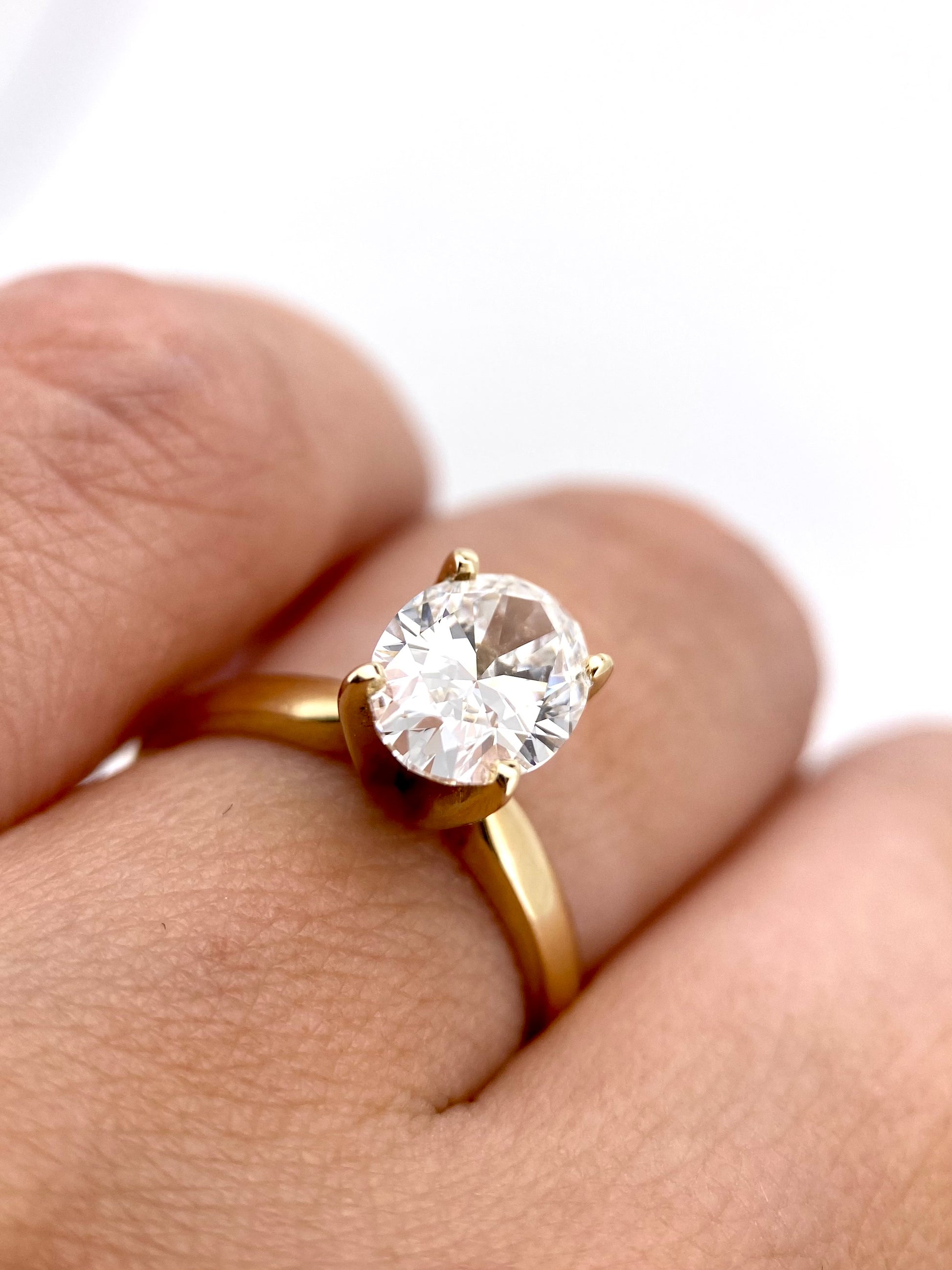 Diamante Laboratorio IGI Oval 2.00ct Oro 14k Amarillo-Anillo de Compromiso