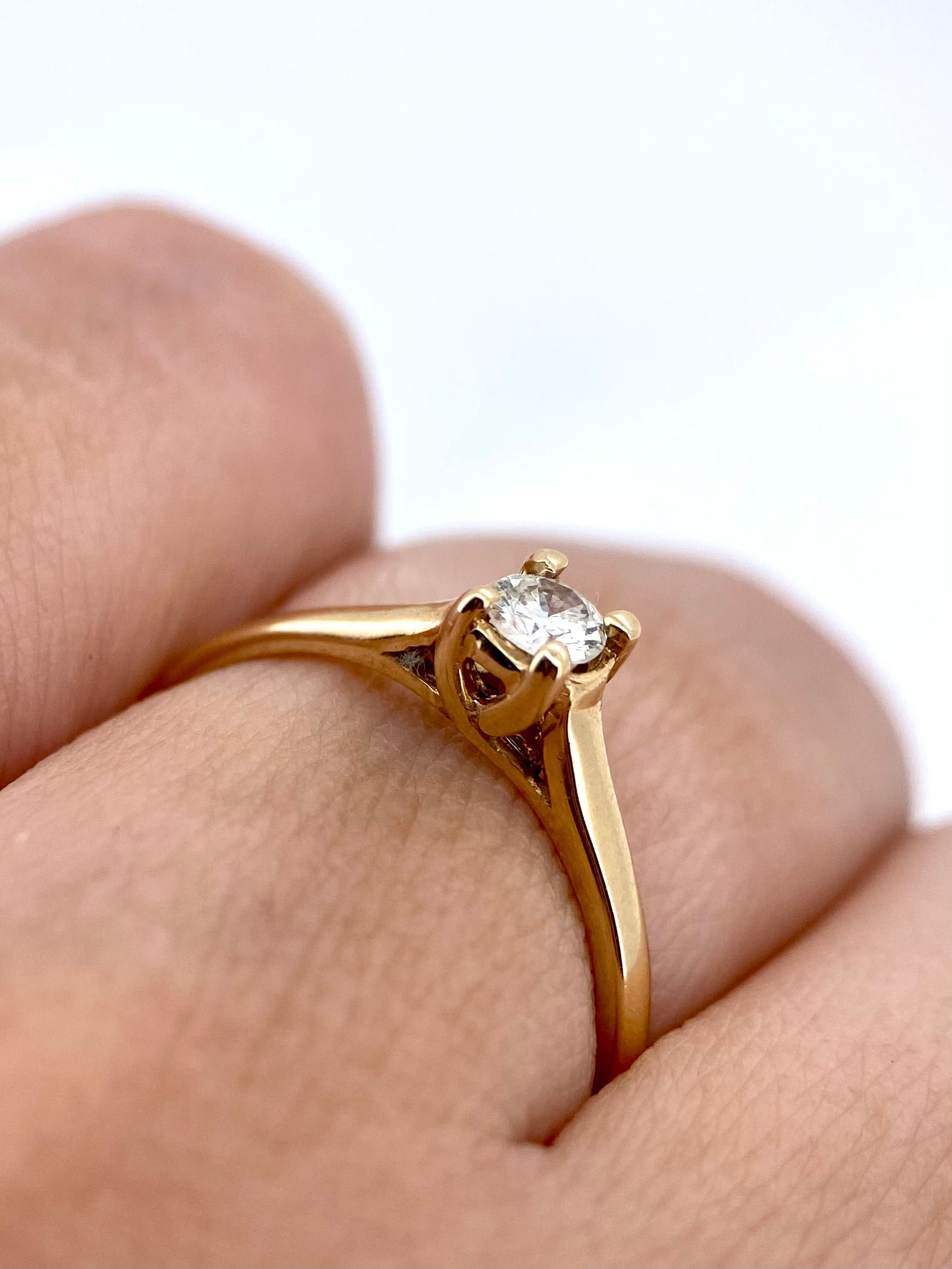 Oro Amarillo 14k Redondo 0.17ct de Diamante Natural                              Anillo Compromiso OF2045