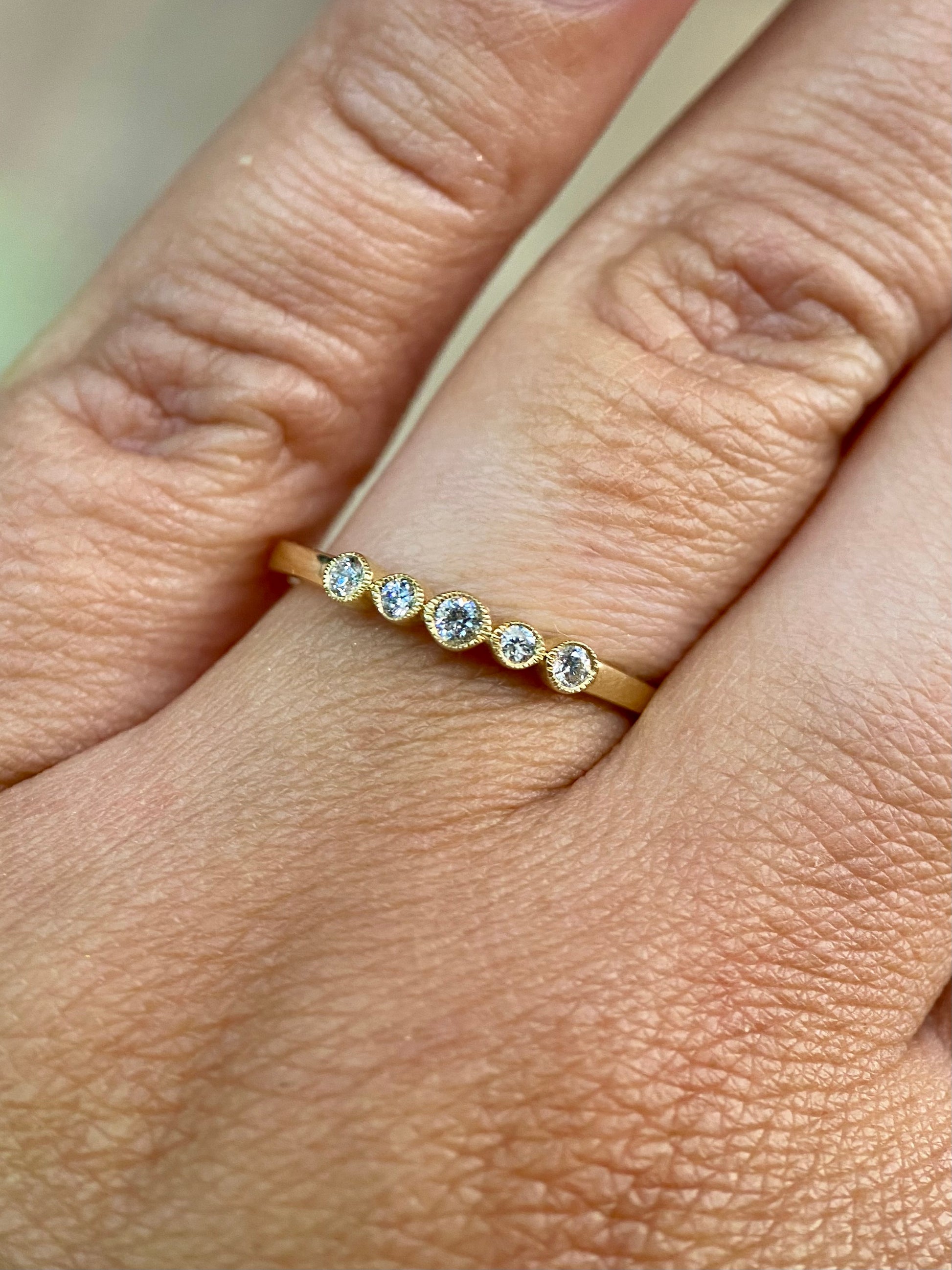 Churumbela Redonda 0.20ct Oro 14k Amarillo.            OF2346
