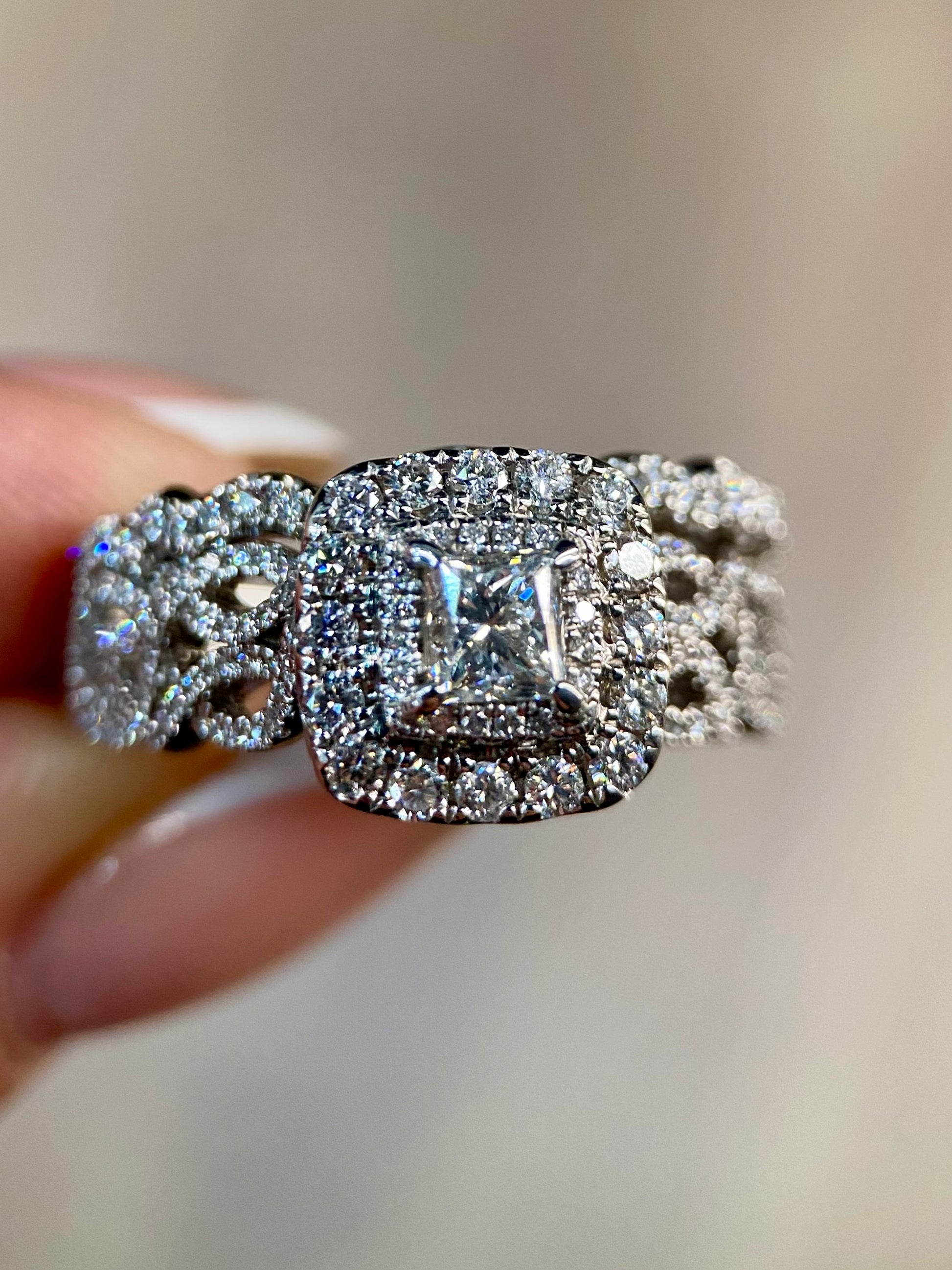 Oro Blanco 14k Princes 2.12ct de Diamantes Naturales                            Anillo Compromiso OF2295