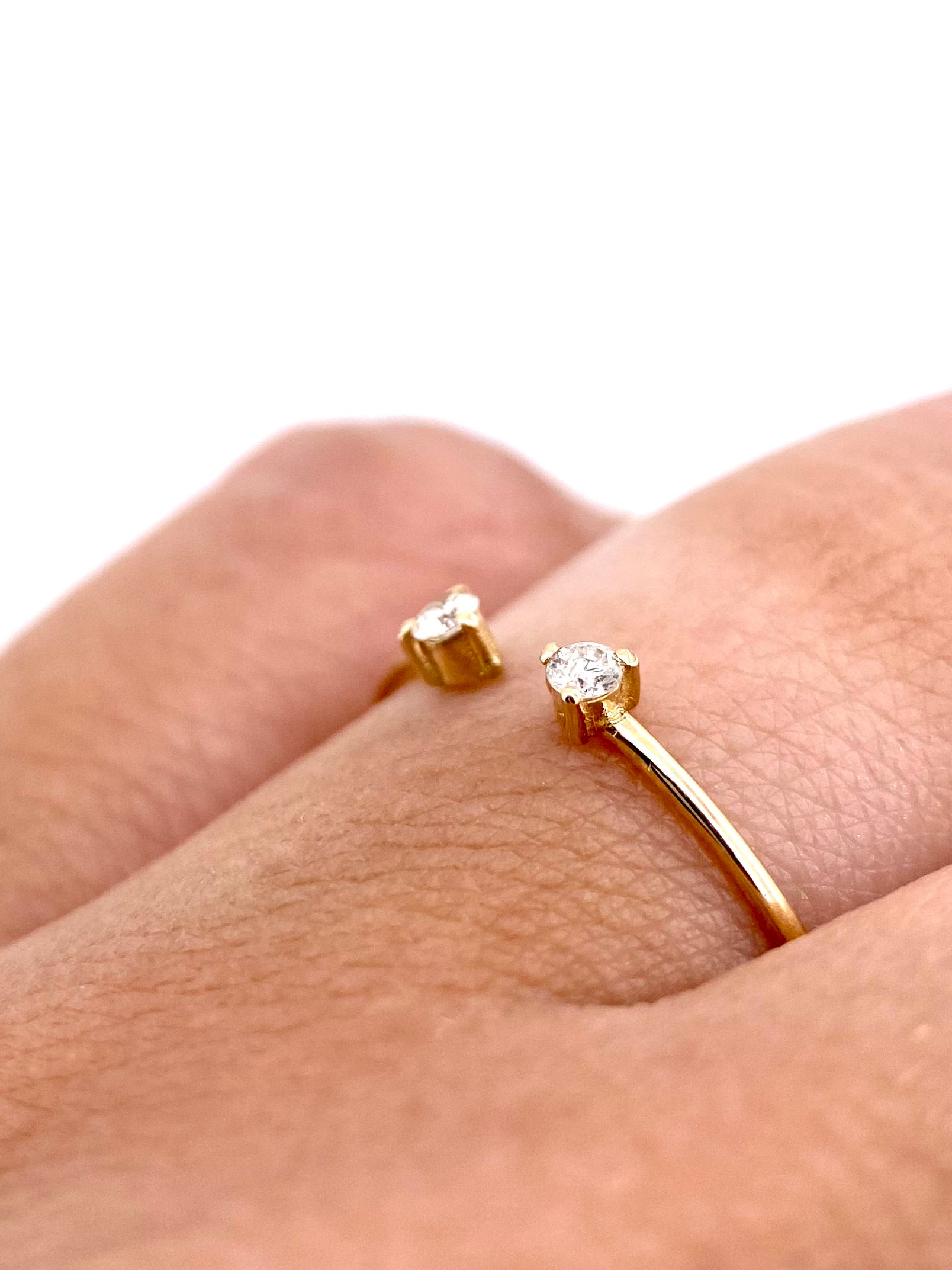 Churumbela Abierta 0.08ct Oro 14k Amarillo.            OF2354