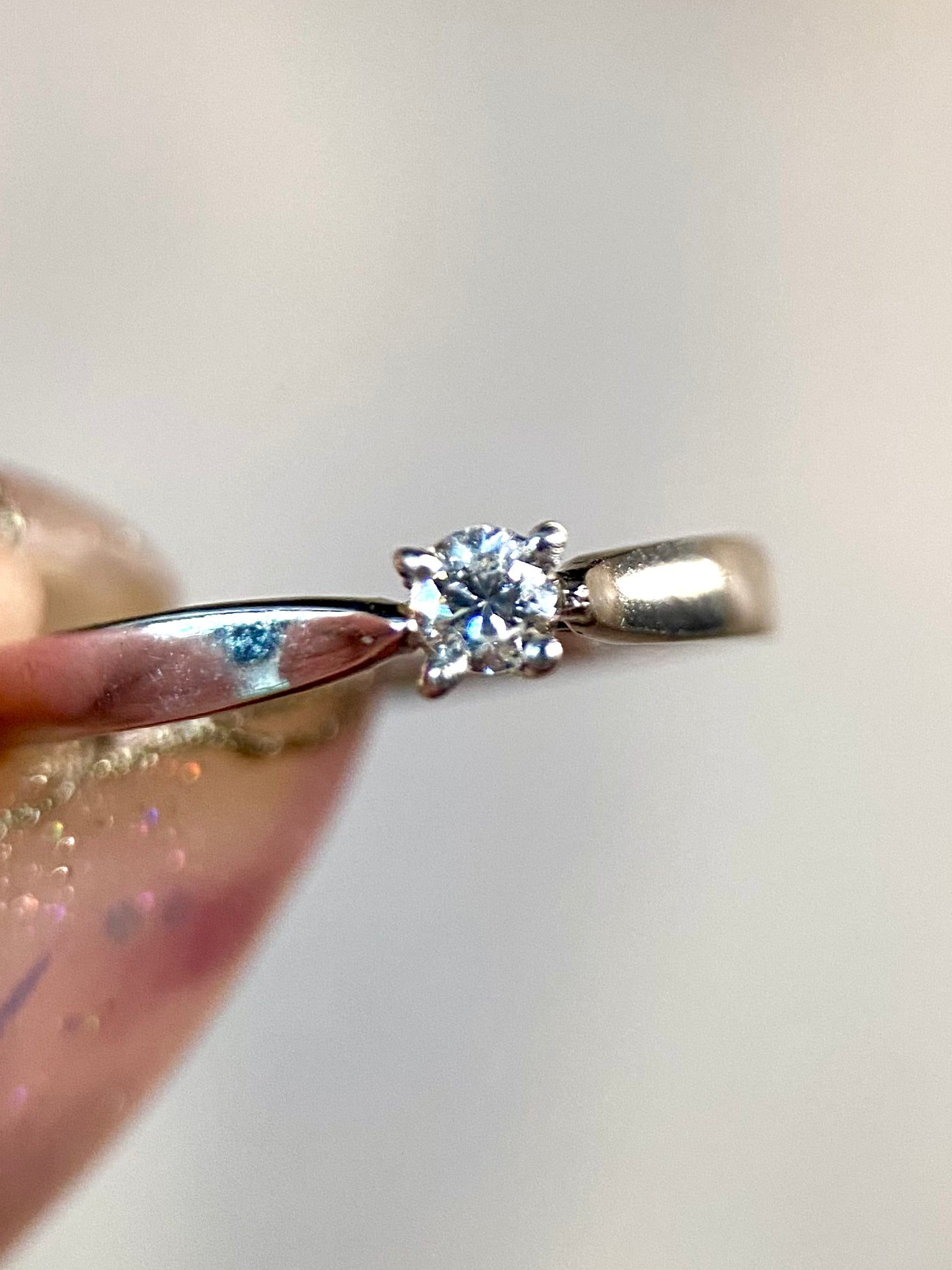 Oro Blanco 14k Redondo 0.11ct de Diamante                                       Anillo Compromiso OF1261