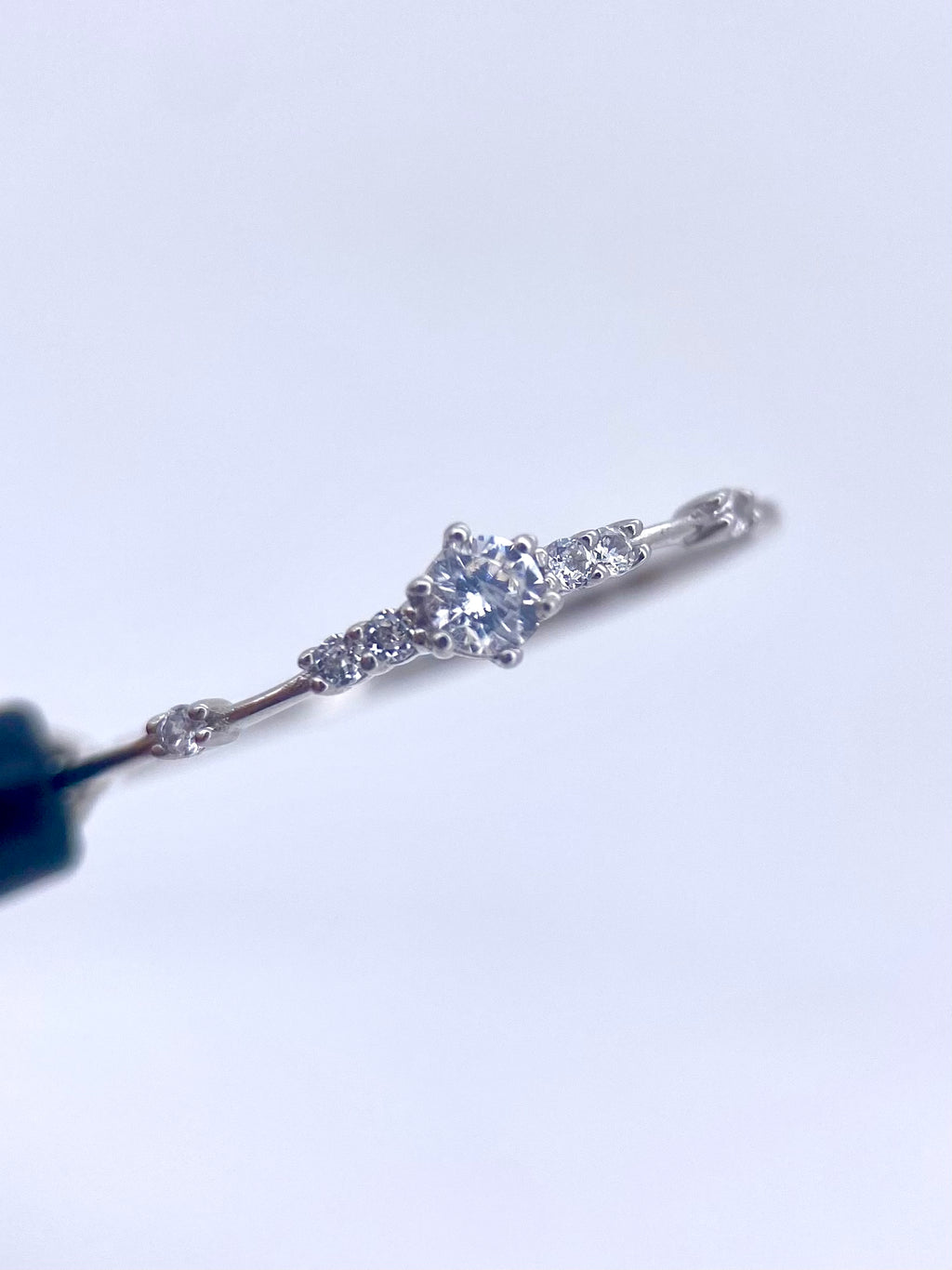 Oro Blanco 14k Redondo 0.10ct de Diamante Natural.                                                  Anillo Compromiso OF2243