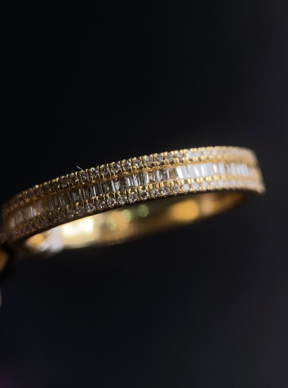 Churumbela con Baguettes 0.30ct Oro 14k Amarillo.            OF2220