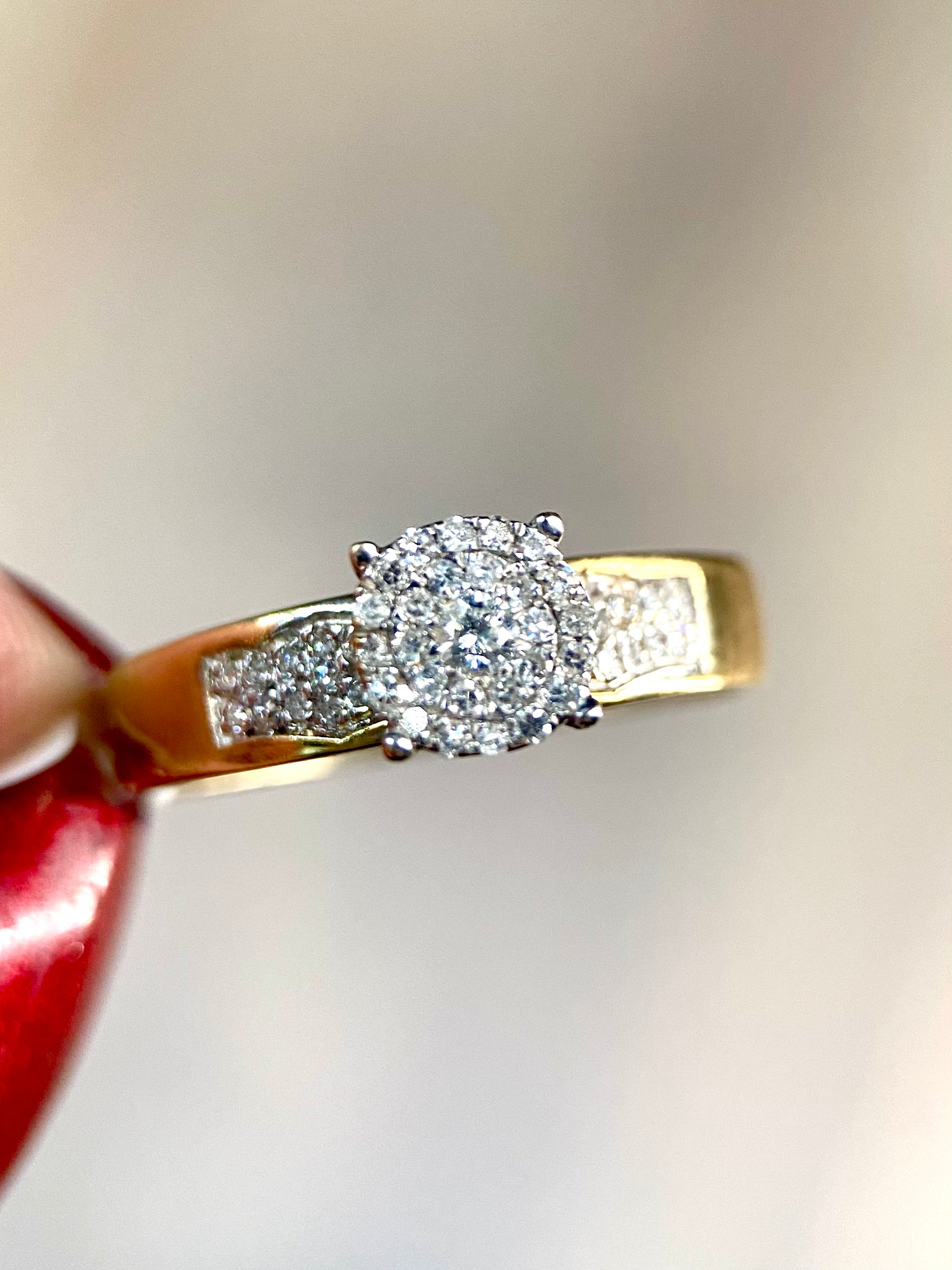 Oro Amarillo 14k Redondo 0.35ct de Diamantes Naturales                            Anillo Compromiso OF1702