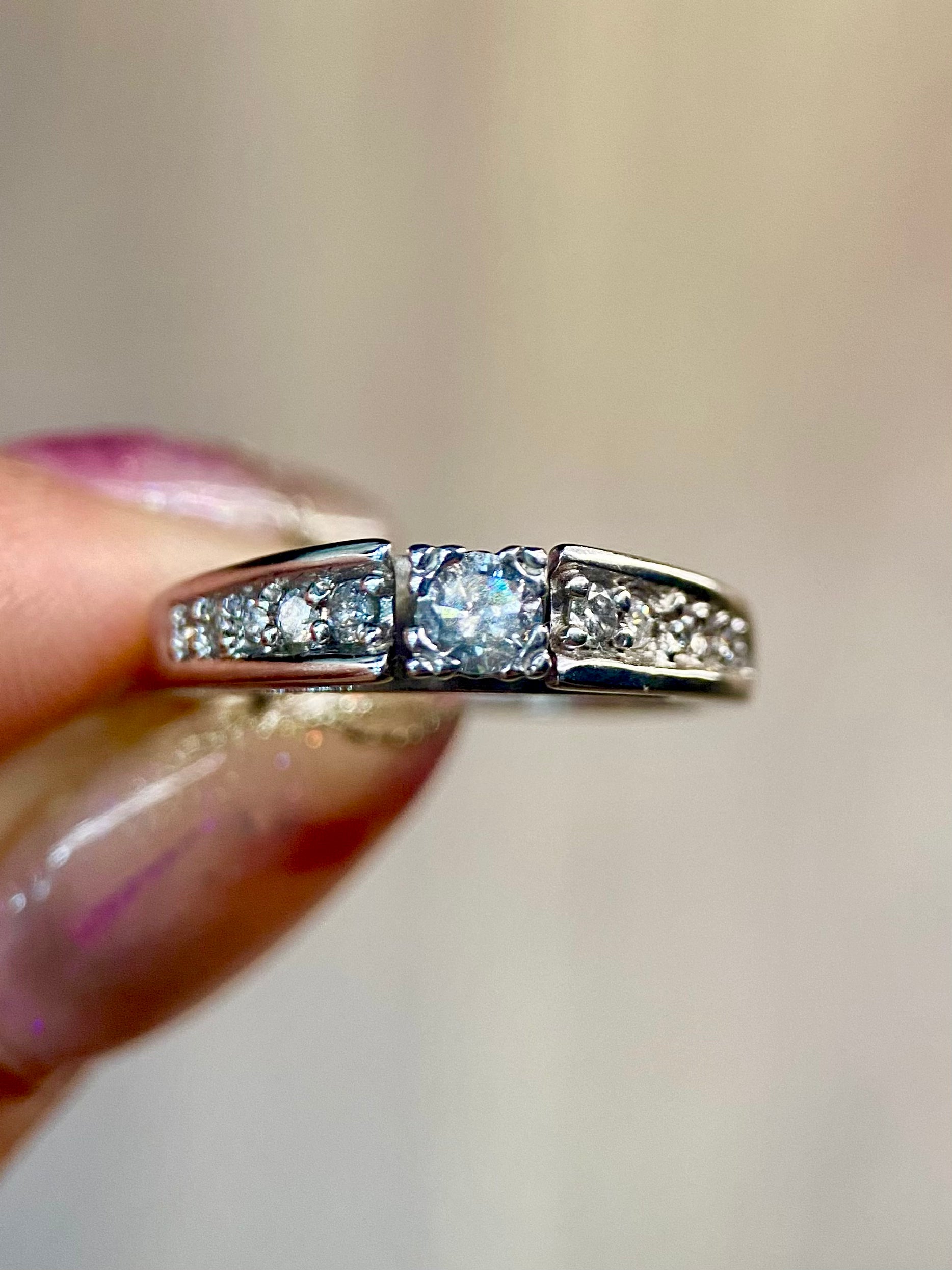 Oro Blanco 14k Princess 0.20ct + 0.18ct de Diamantes Naturales                            Anillo Compromiso OF1561