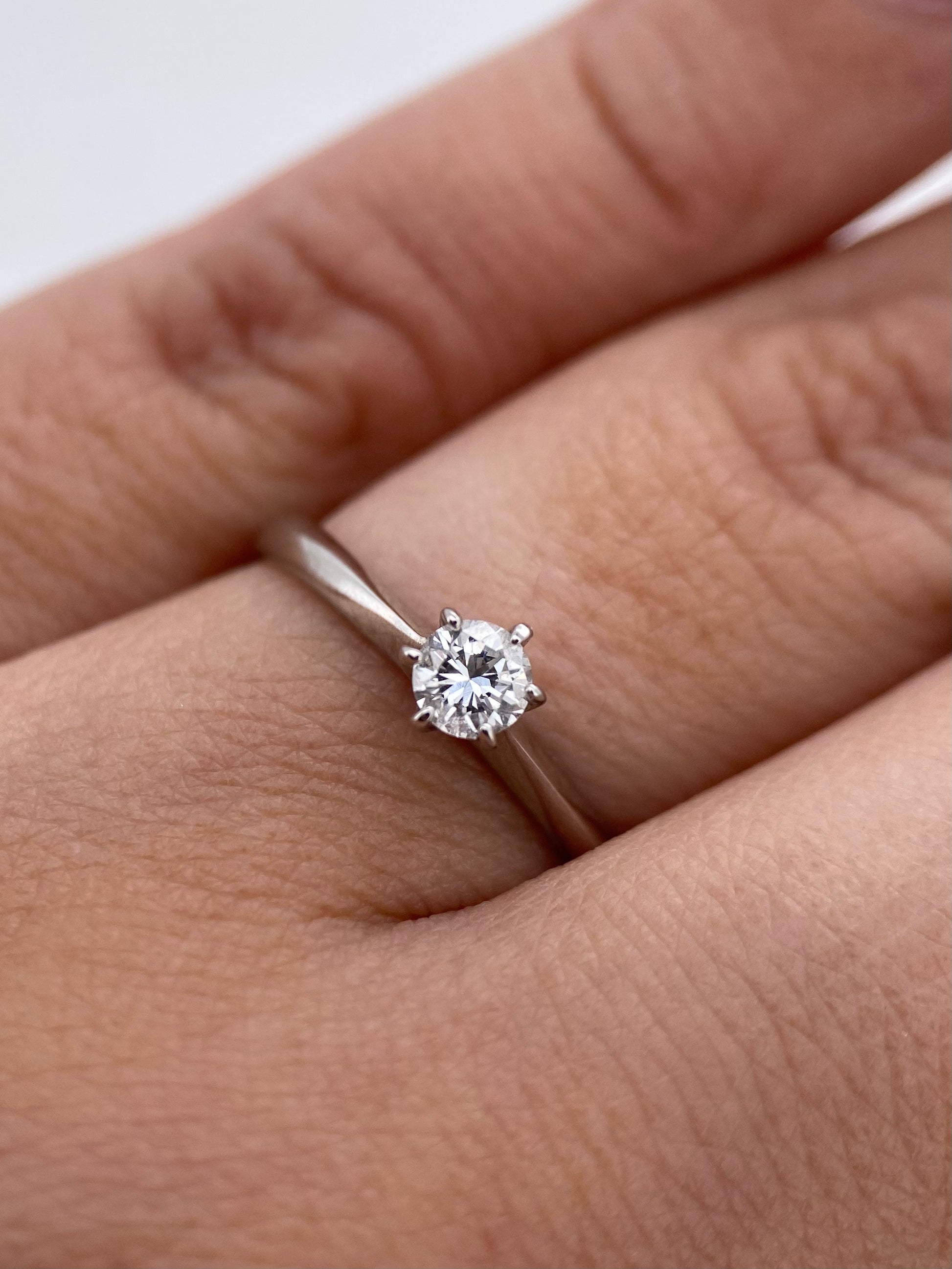 Oro Blanco 14k Redondo 0.24ct de Diamante Natural                                                  Anillo Compromiso OF2236