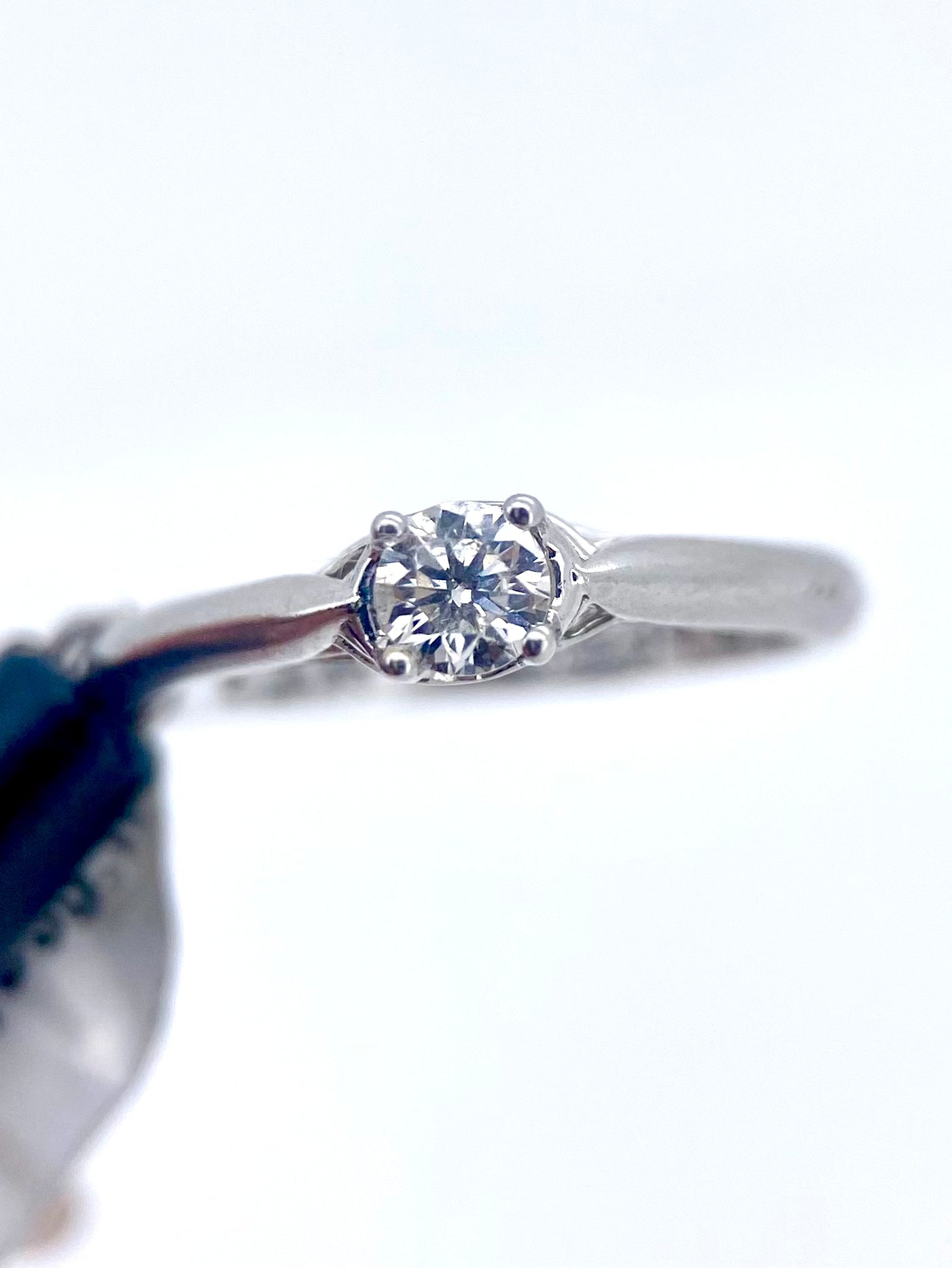 Oro Blanco 14k Redondo 0.23ct de Diamante Natural.                                                  Anillo Compromiso OF1079