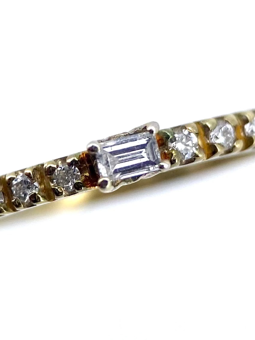 Oro Amarillo 14k Redondo 0.08 Central + 0.09 Laterales de Diamantes Naturales                            Anillo Compromiso OF1168