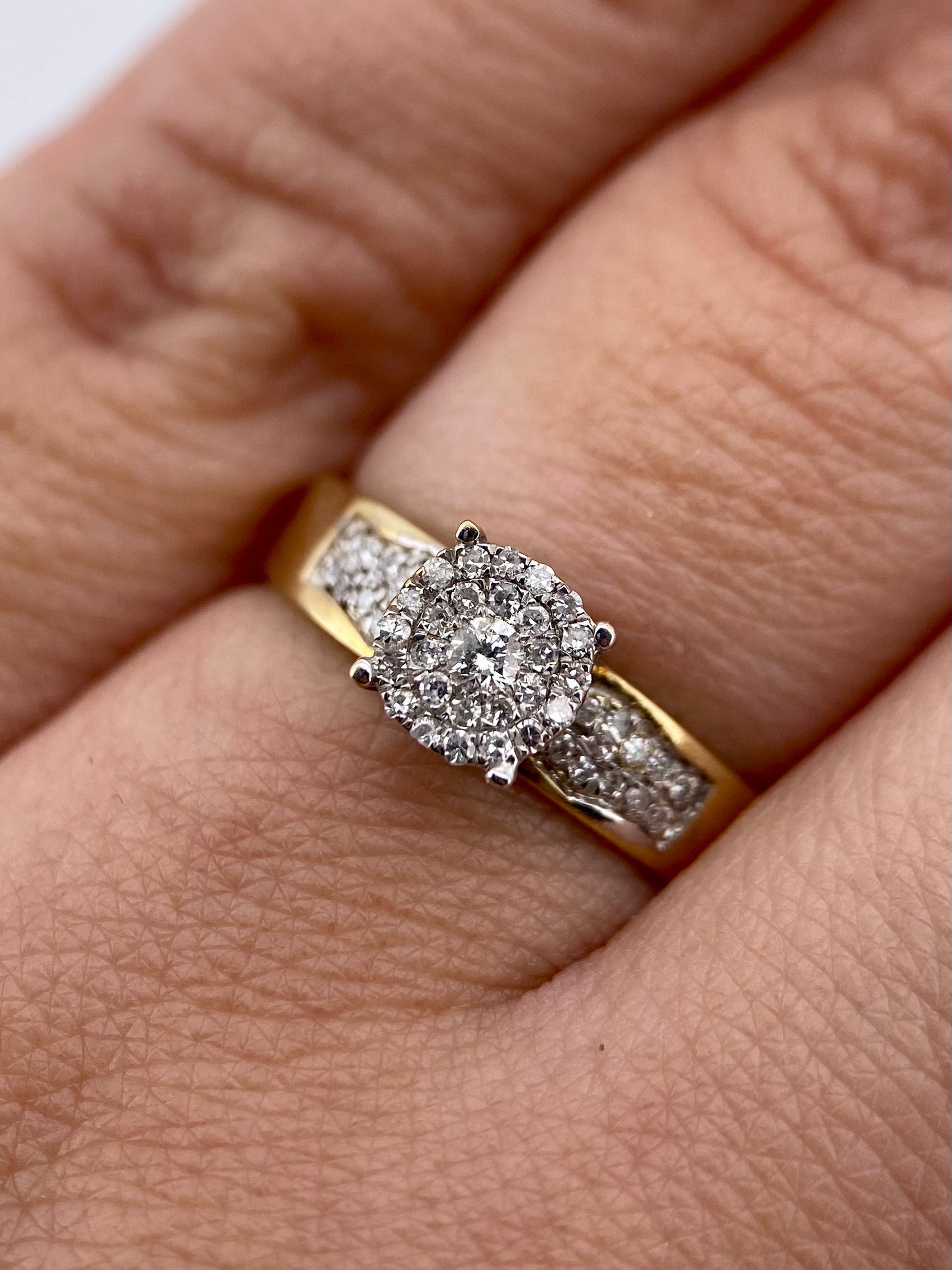 Oro Amarillo 14k Redondo 0.35ct de Diamantes Naturales                            Anillo Compromiso OF1702