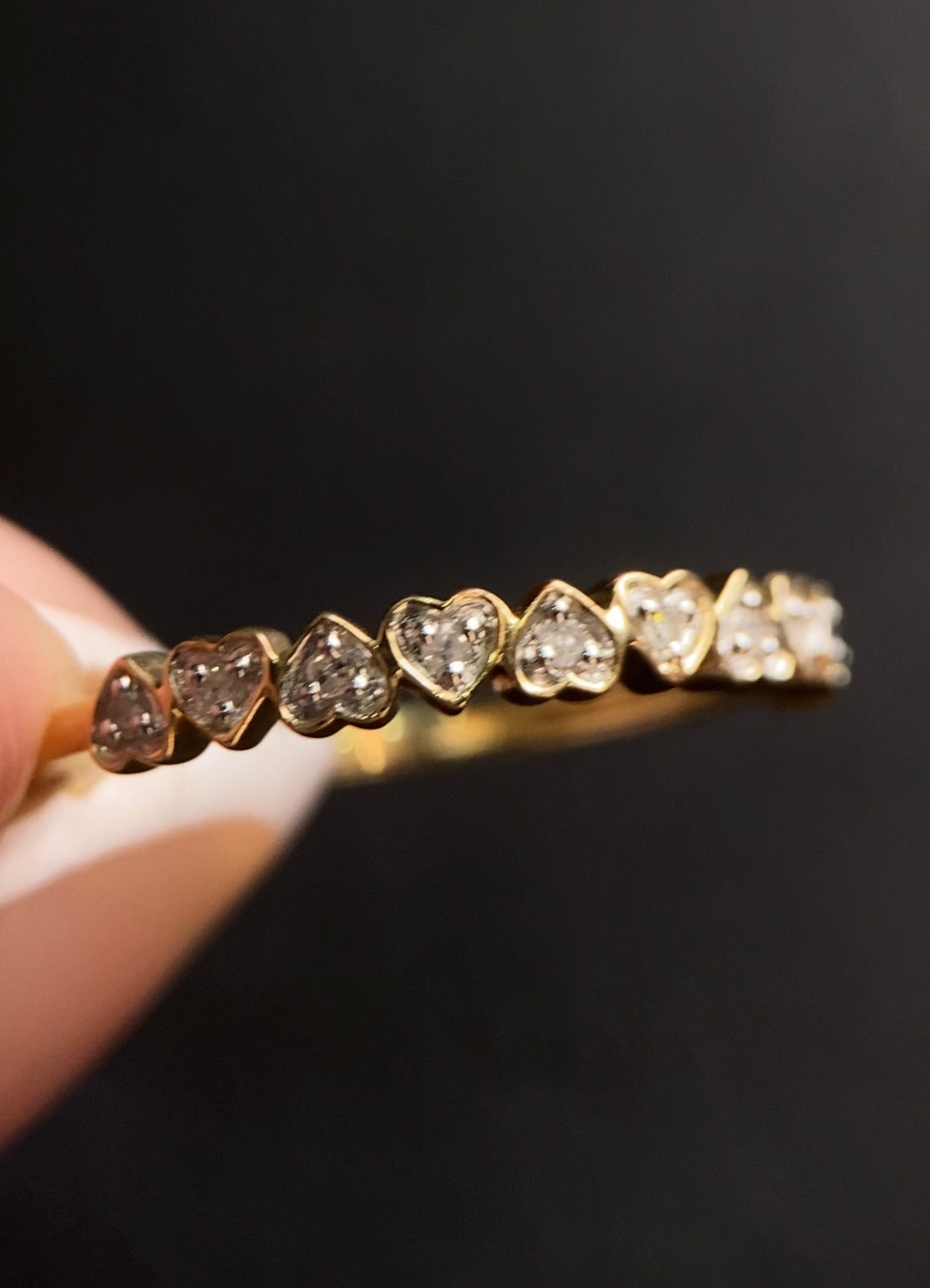 Churumbela con Diamantes Naturales Redondos con bisel Corazón 0.12ct Oro 14k Amarillo.            OF2316