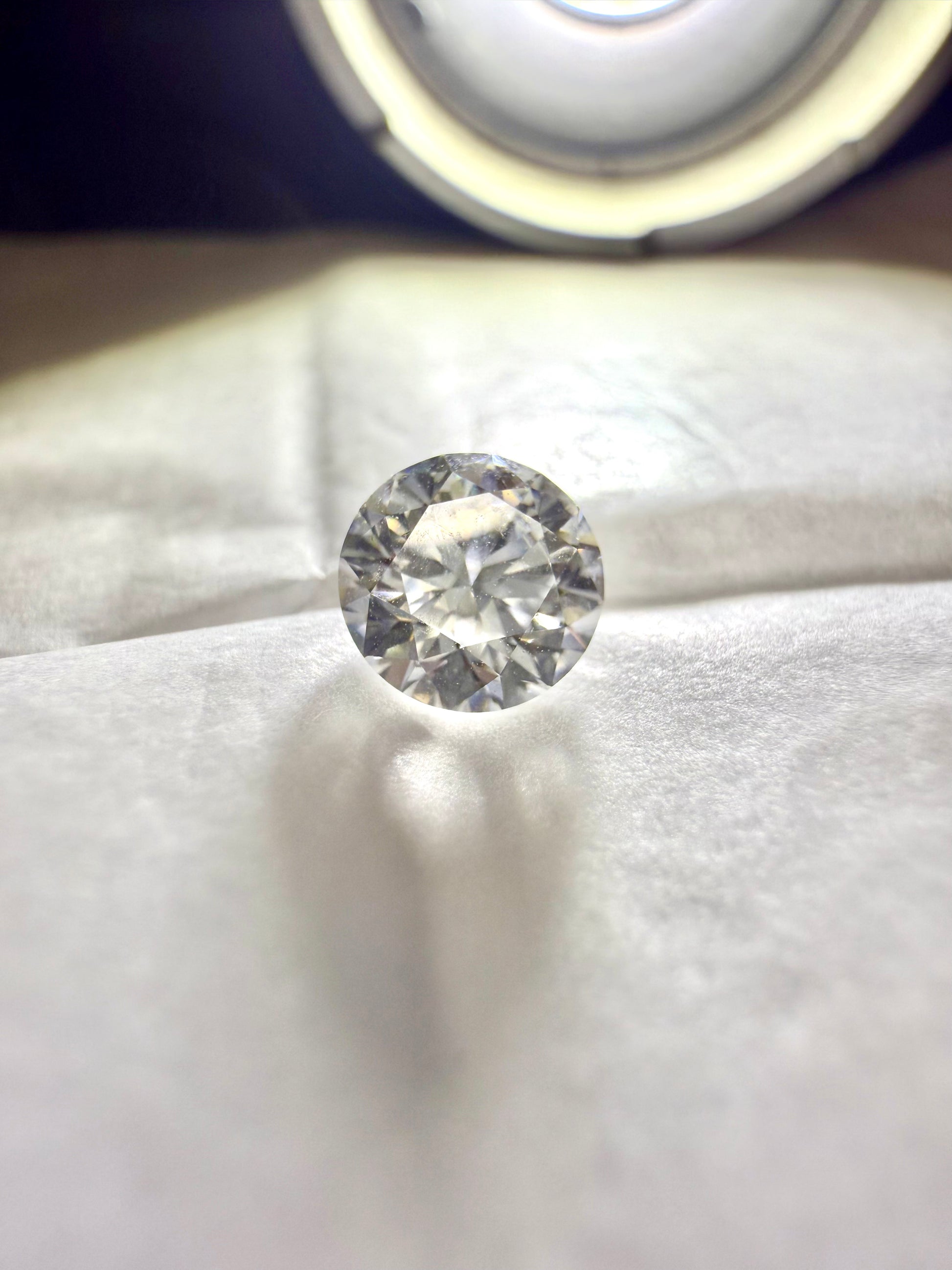 Redondo 0.77ct Diamante GIA