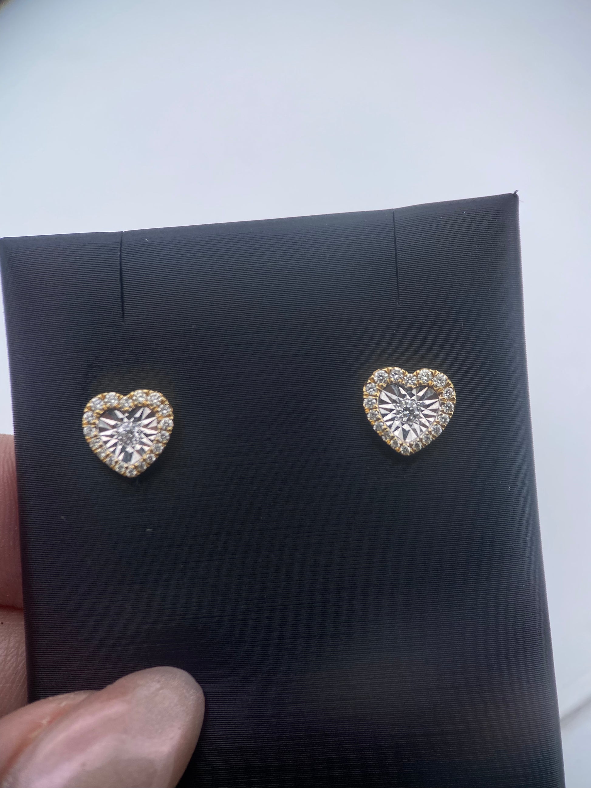 Broquel 0.20ct Oro 14k Amarillo