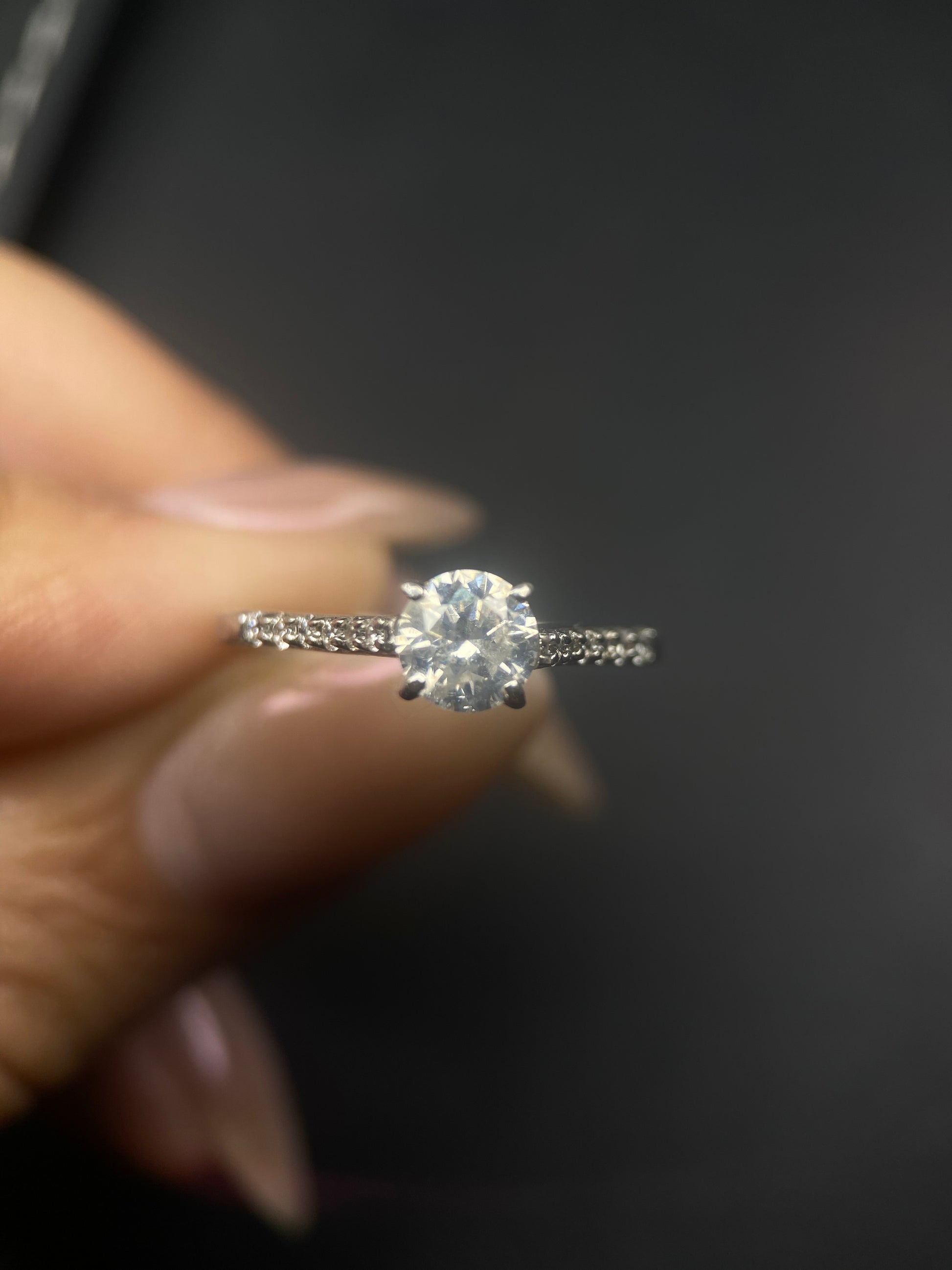 Redondo 0.72ct Diamante GIA OF1498