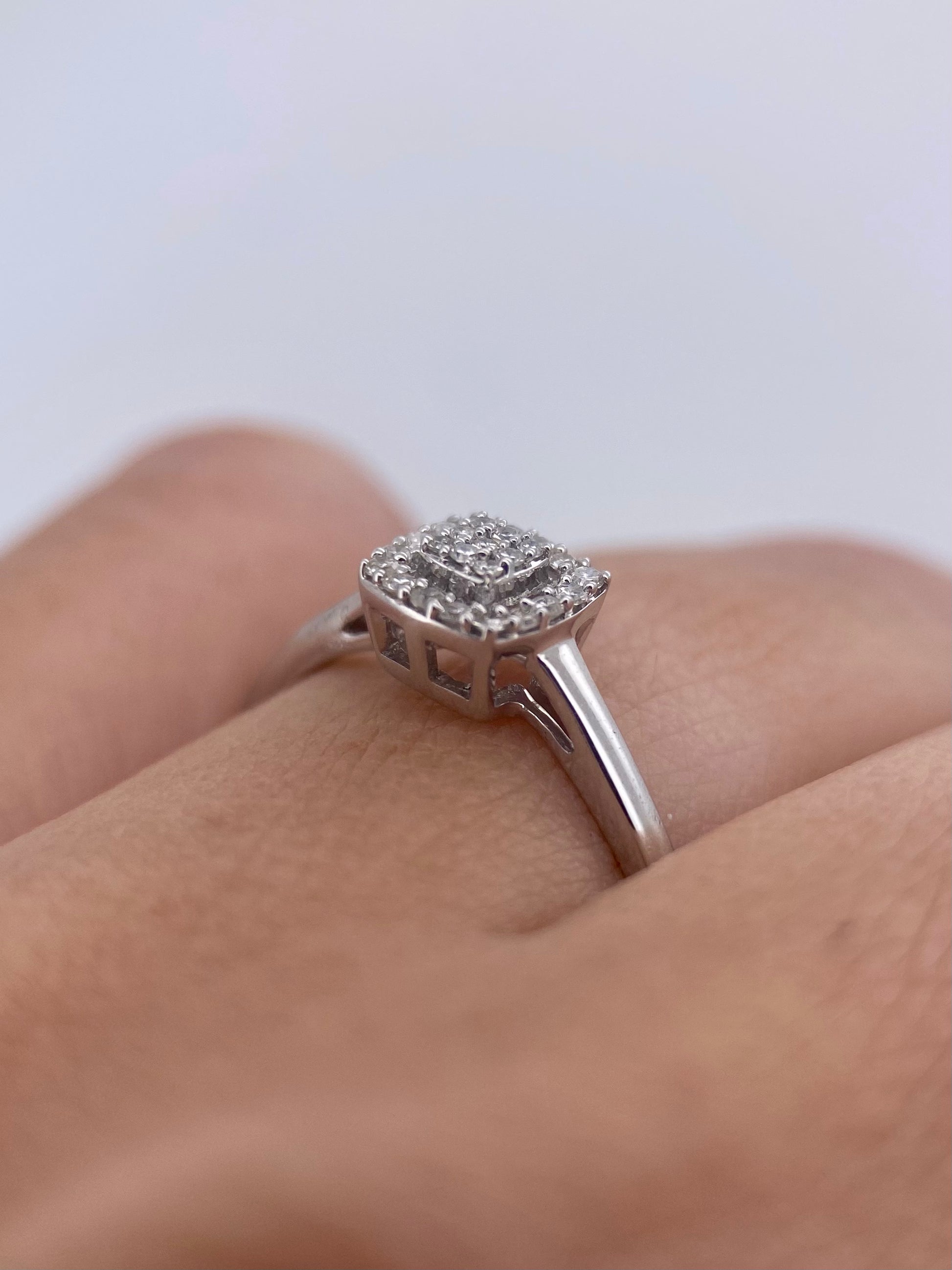 Oro Blanco 14k Princess 0.15ct de Diamantes Naturales                            Anillo Compromiso OF2200